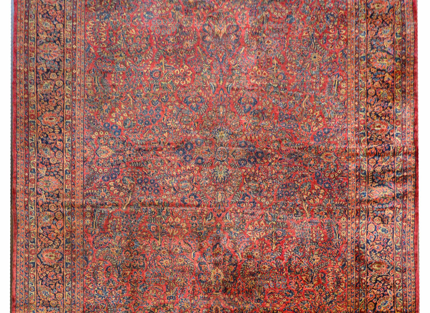 Extraordinary Early 20th Century Sarouk Rug For Sale