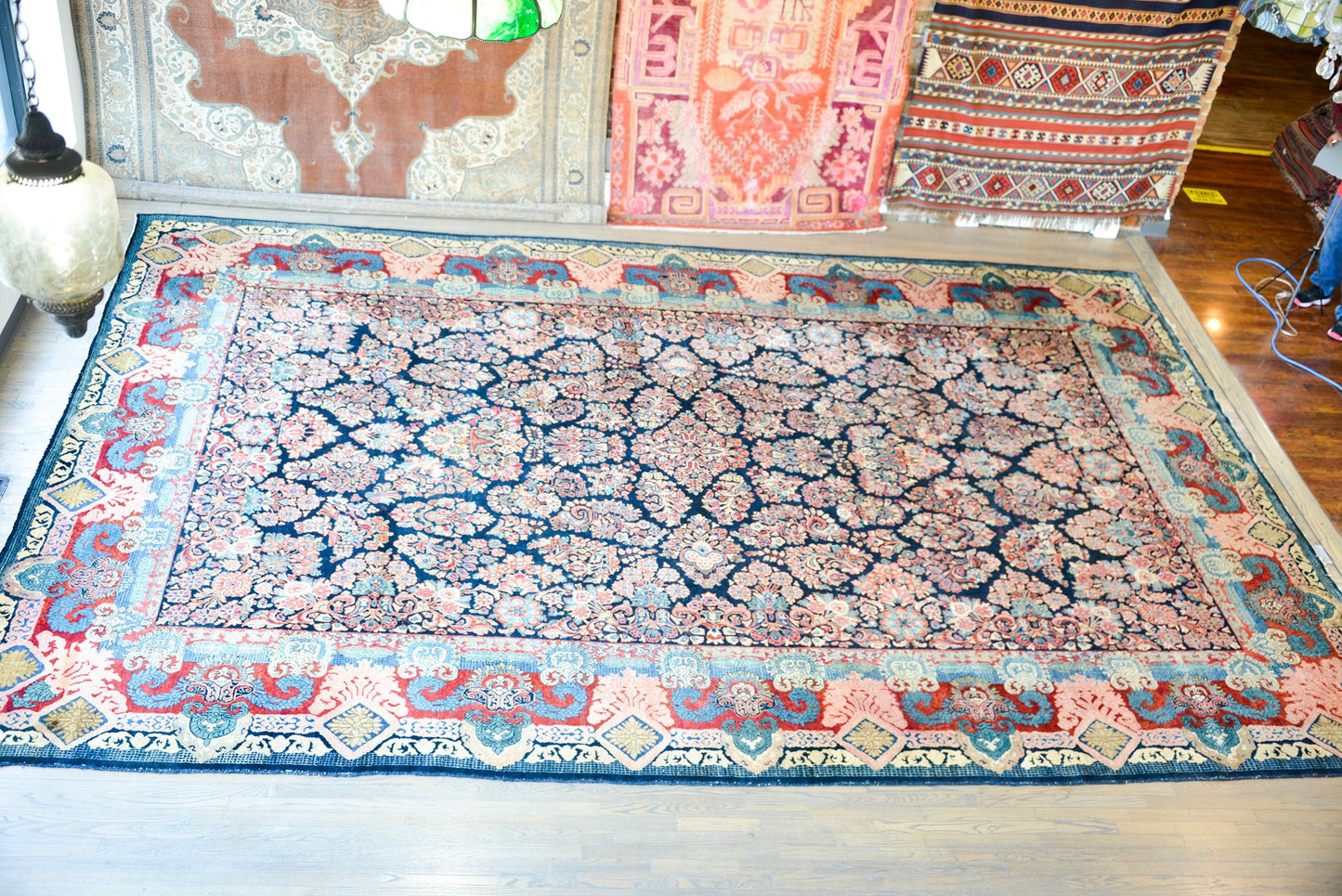 Early 20th Century Persian Sarouk Rug For Sale