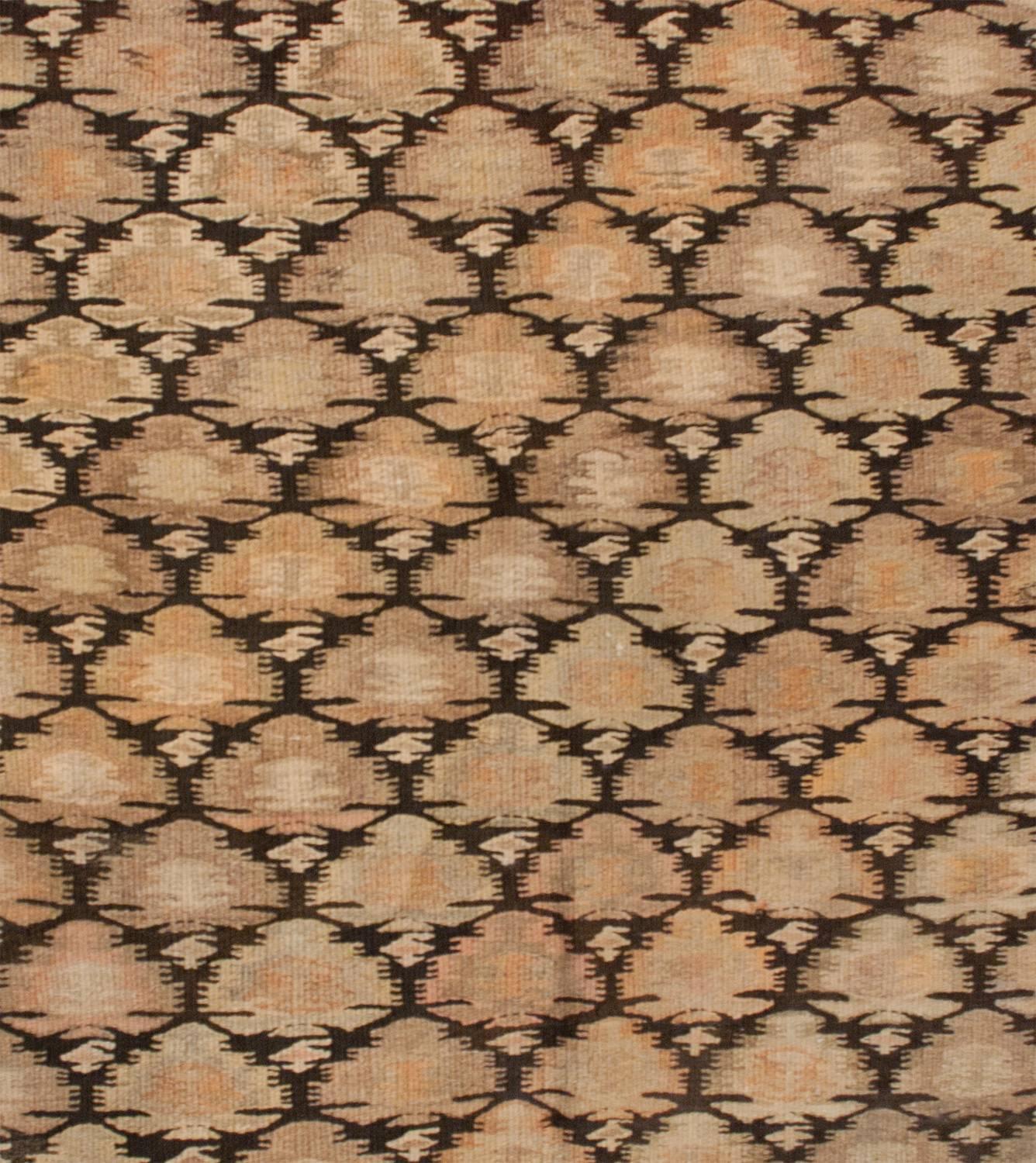 Early 20th Century Qazvin Kilim For Sale