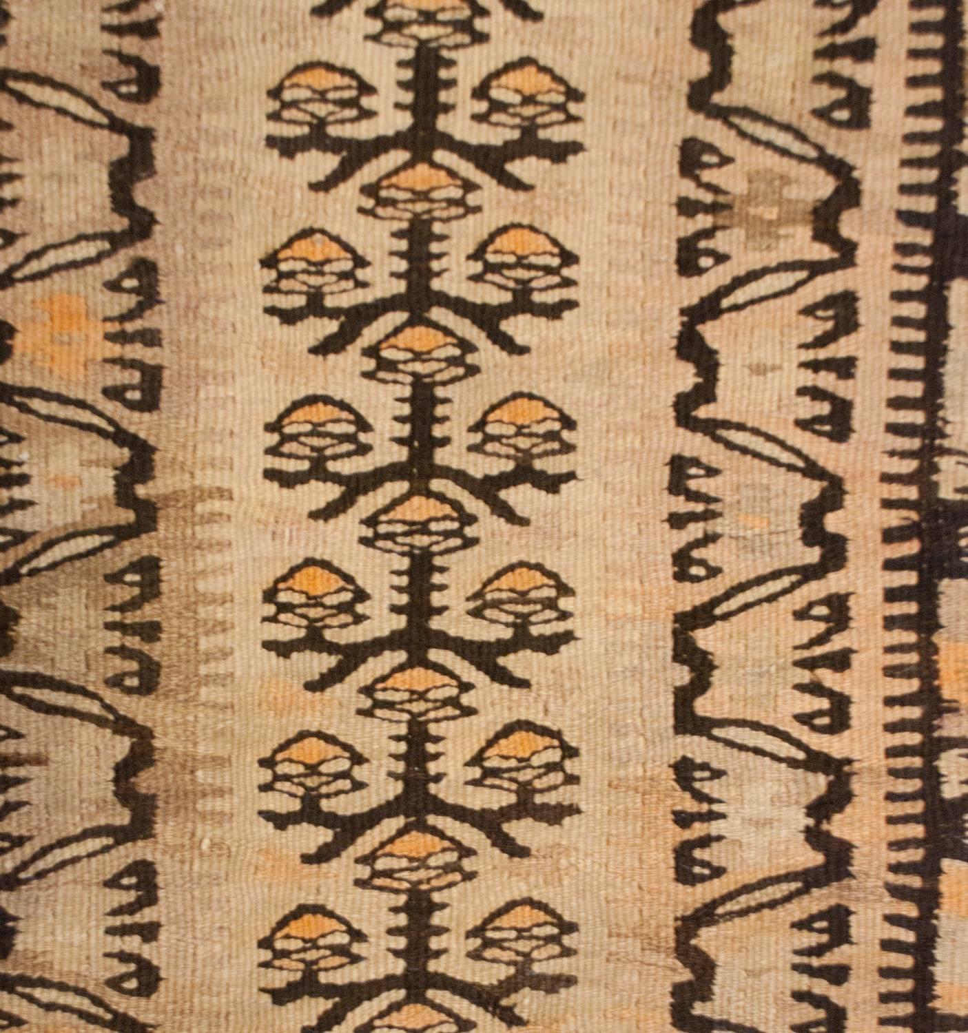 Early 20th Century Qazvin Kilim For Sale