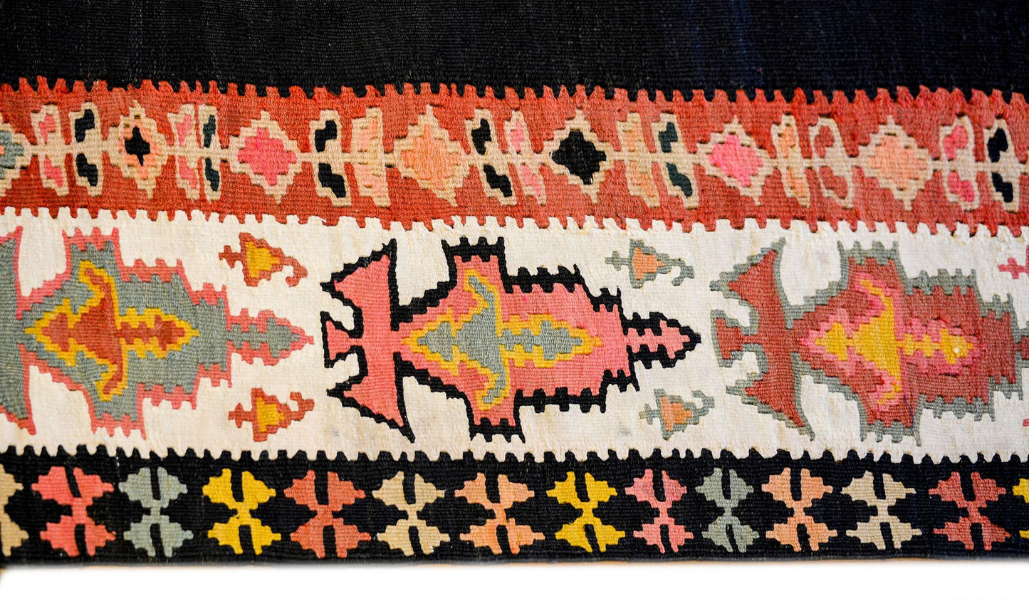 Bold Late 20th Century Zanjan Kilim Rug For Sale