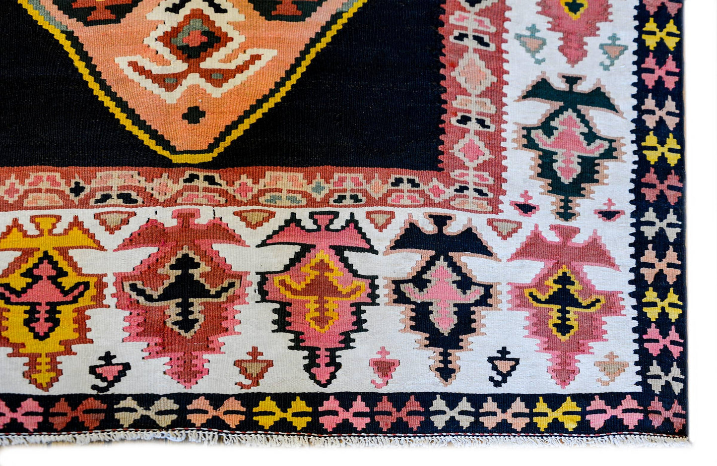 Bold Late 20th Century Zanjan Kilim Rug For Sale
