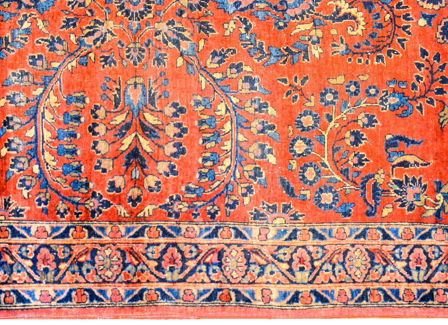 Early 20th Century Sarouk Rug For Sale