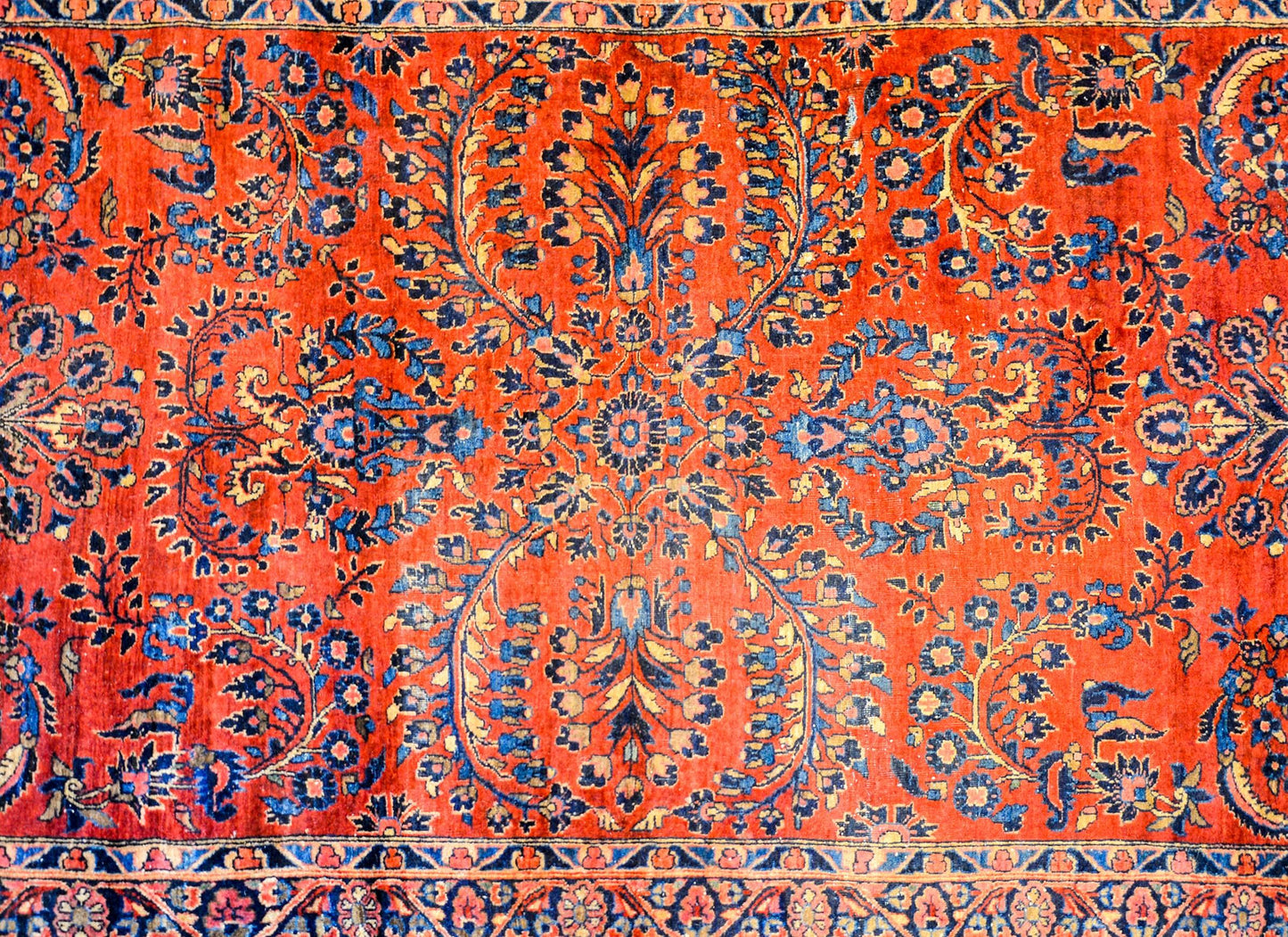 Early 20th Century Sarouk Rug For Sale