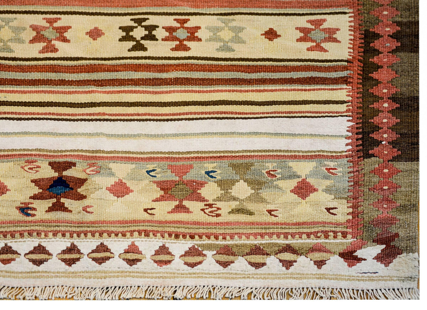 Beautiful Early 20th Century Zarand Kilim Runner For Sale