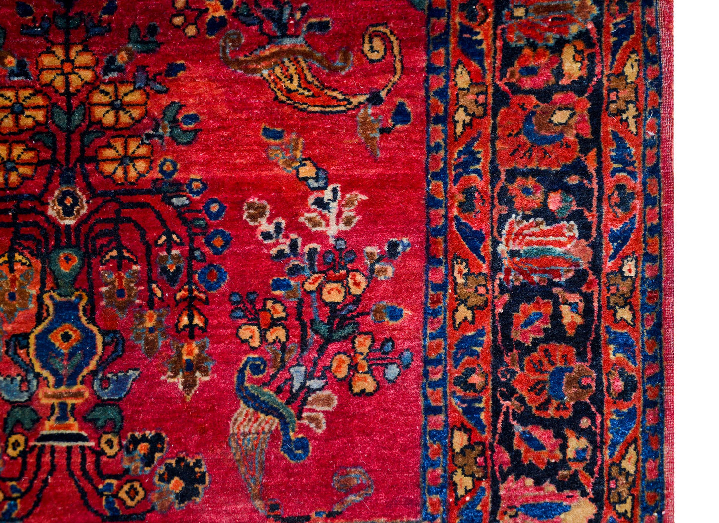 Early 20th Century Sarouk Rug For Sale