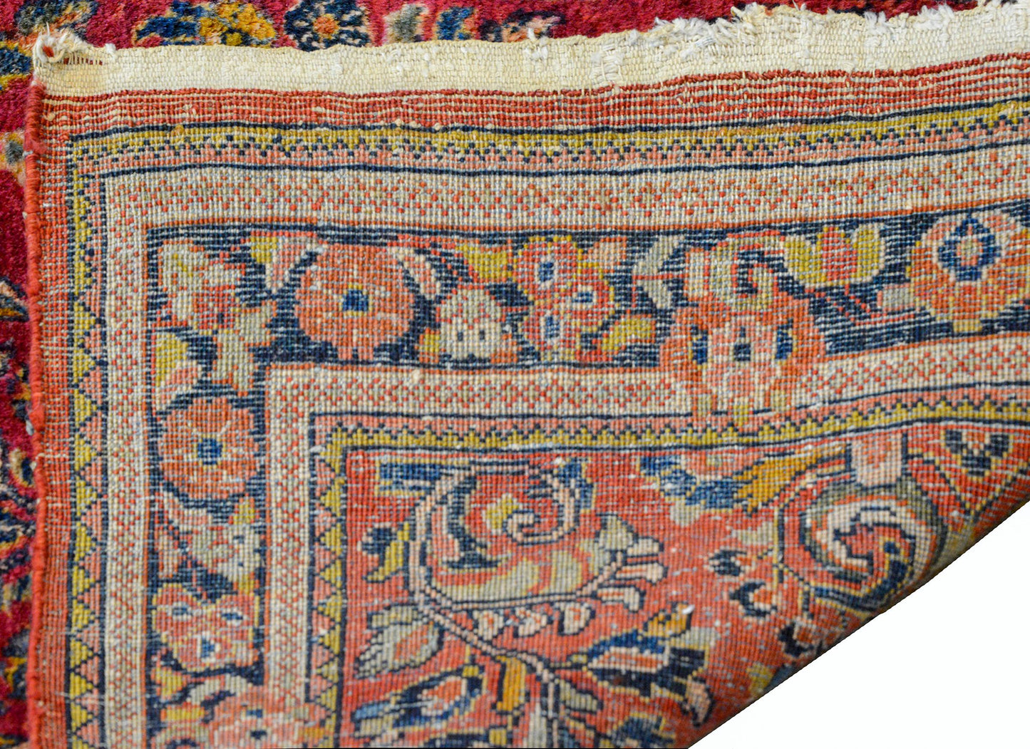 Early 20th Century Sarouk Rug For Sale