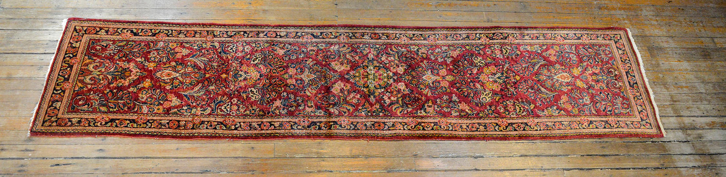 Early 20th Century Sarouk Rug For Sale