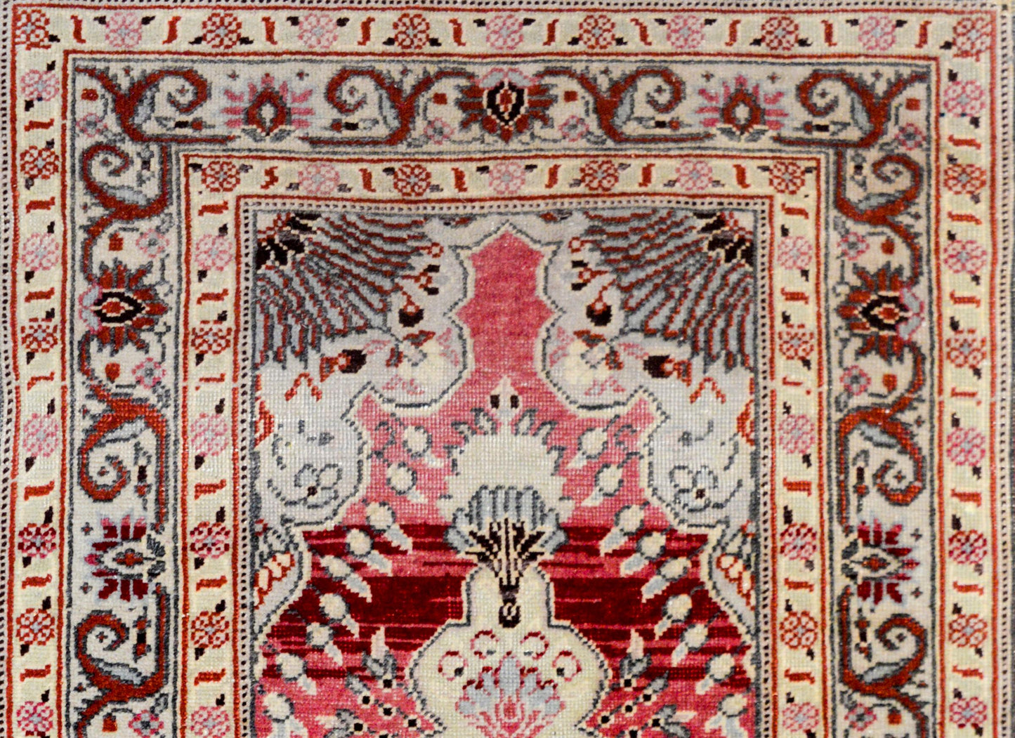 Beautiful Early 20th Century Tabriz Rug For Sale