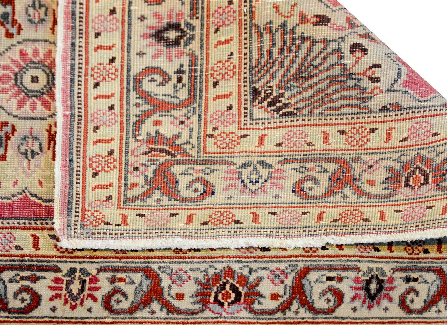 Beautiful Early 20th Century Tabriz Rug For Sale