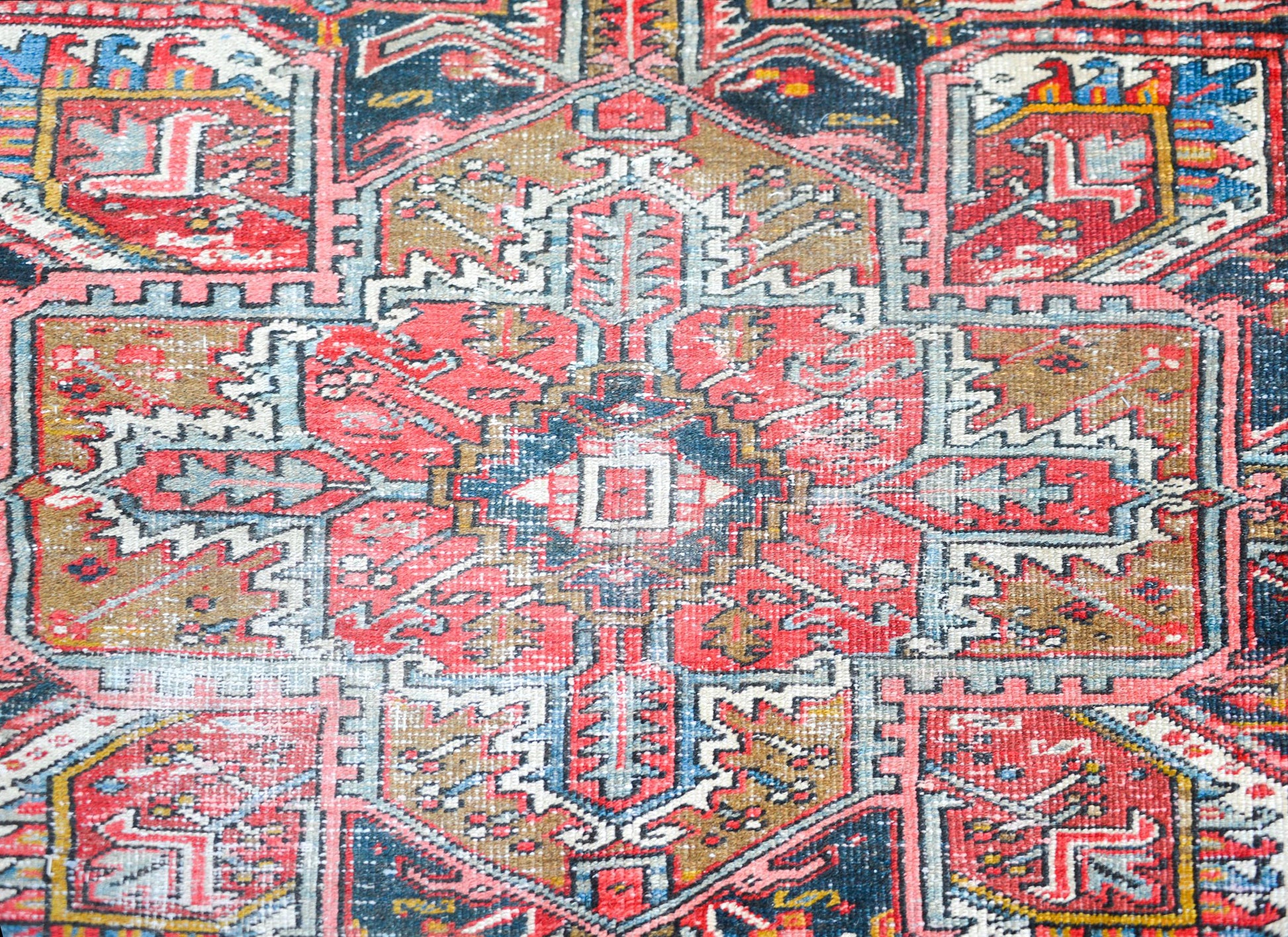 Early 20th Century Heriz Rug For Sale