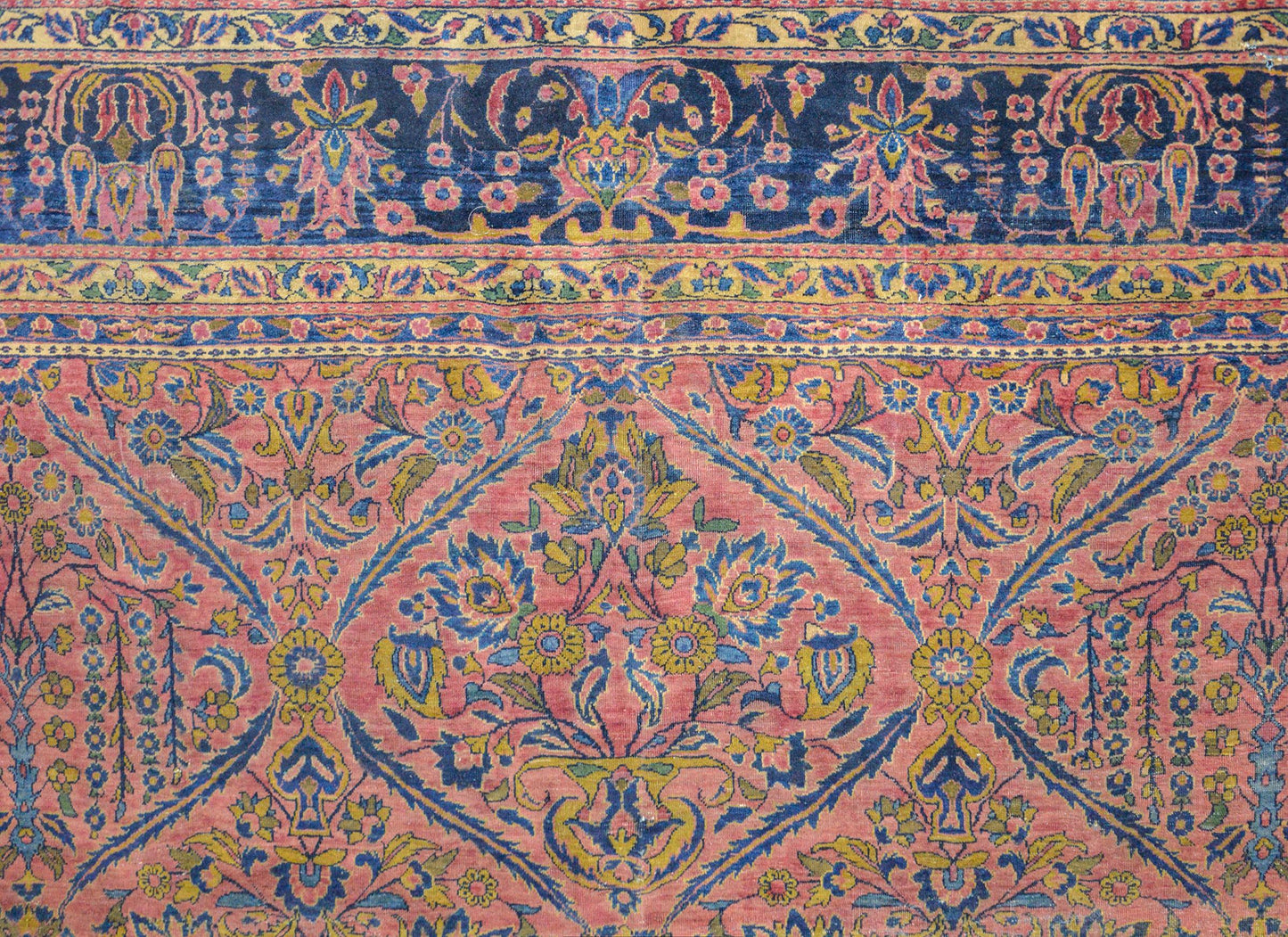 Outstanding Early 20th Century Sarouk Rug For Sale