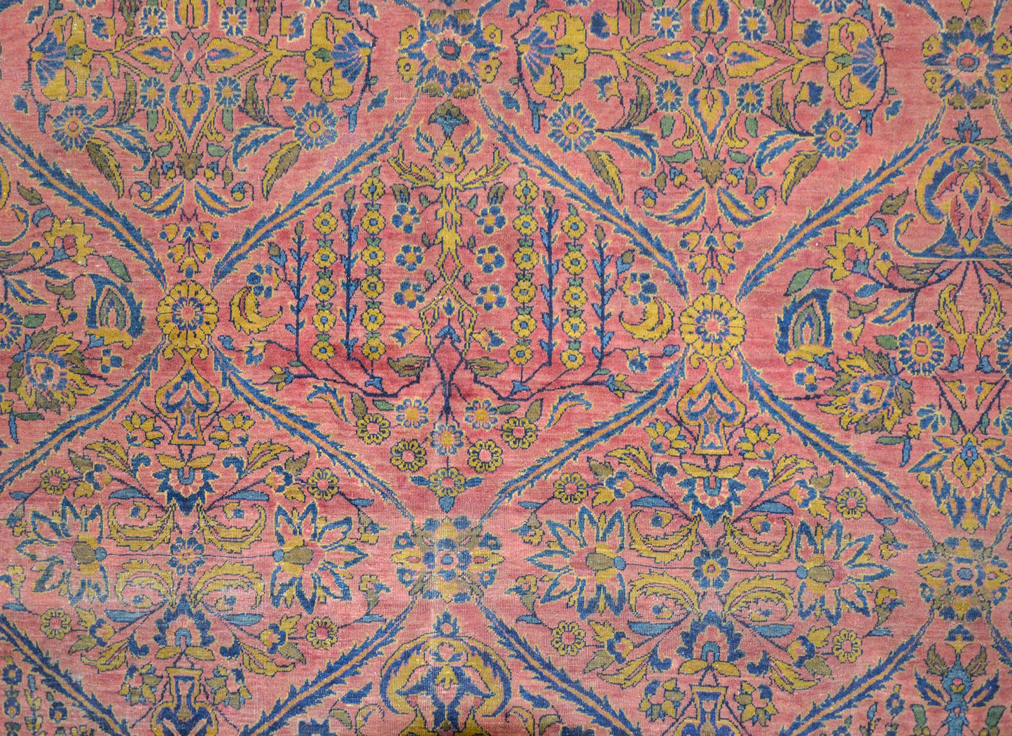 Outstanding Early 20th Century Sarouk Rug For Sale