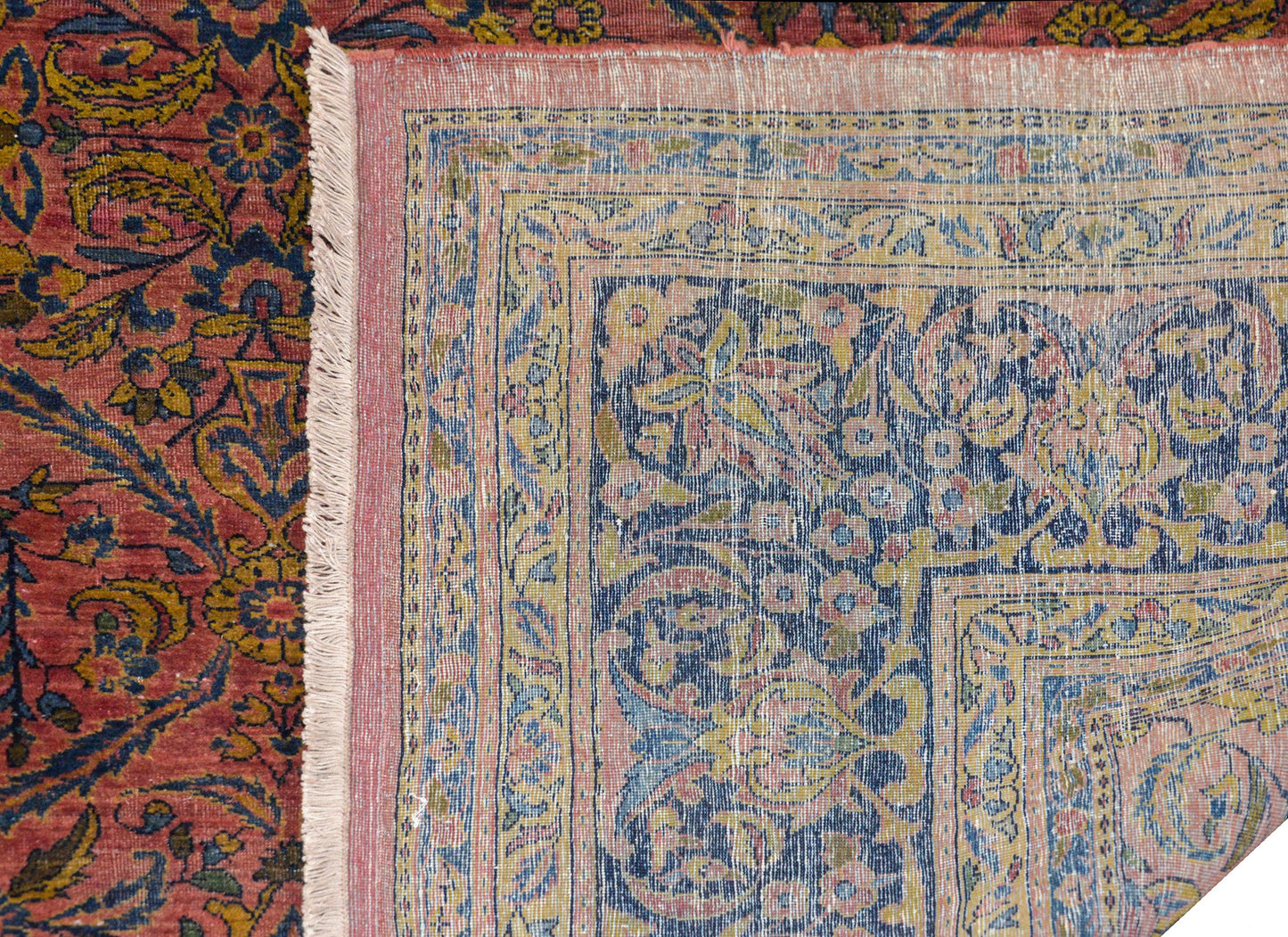 Outstanding Early 20th Century Sarouk Rug For Sale