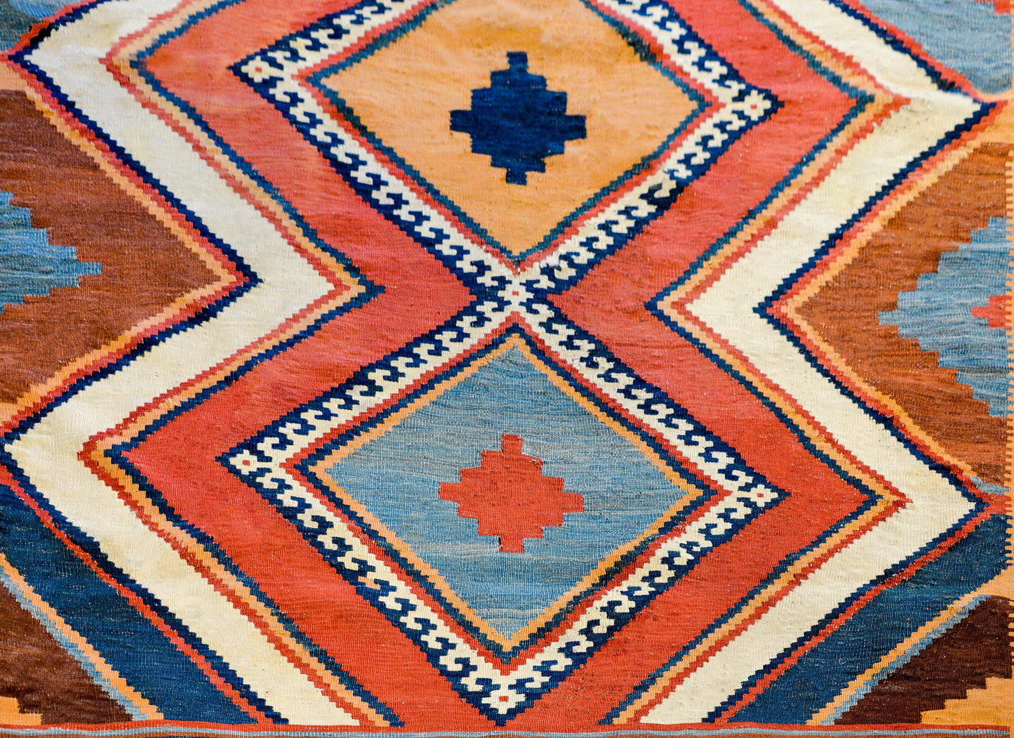 Early 20th Century Shiraz Kilim Rug For Sale