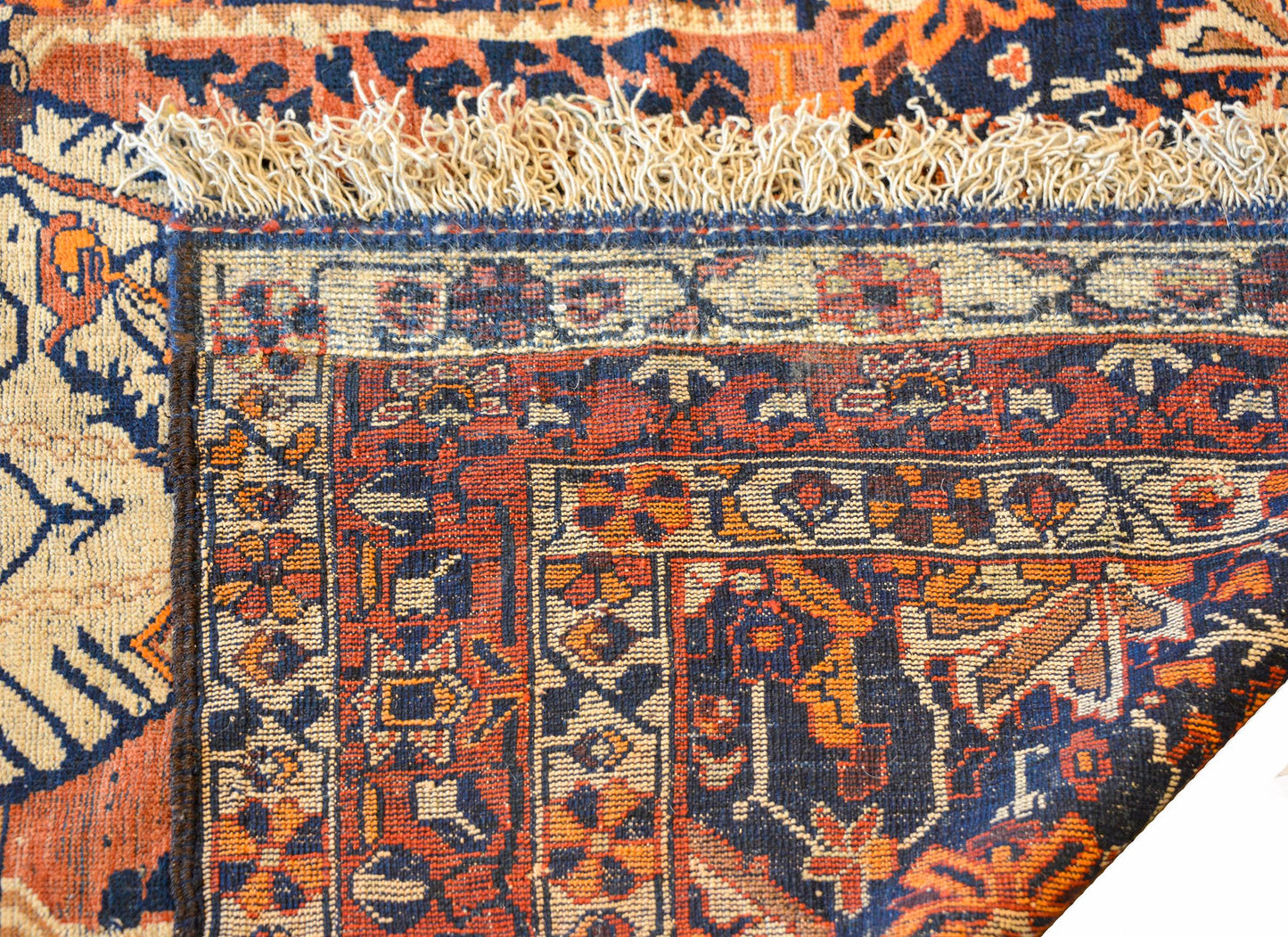 Early 20th Century Pictorial Qashgai Rug For Sale