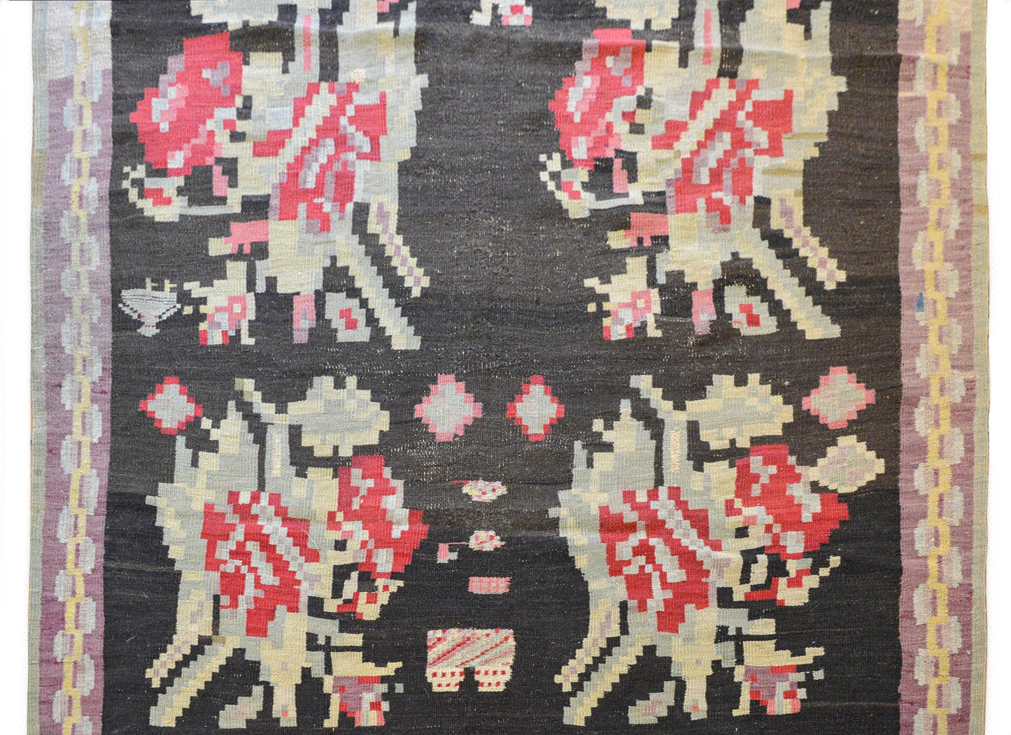 Early 20th Century Bessarabian Kilim For Sale