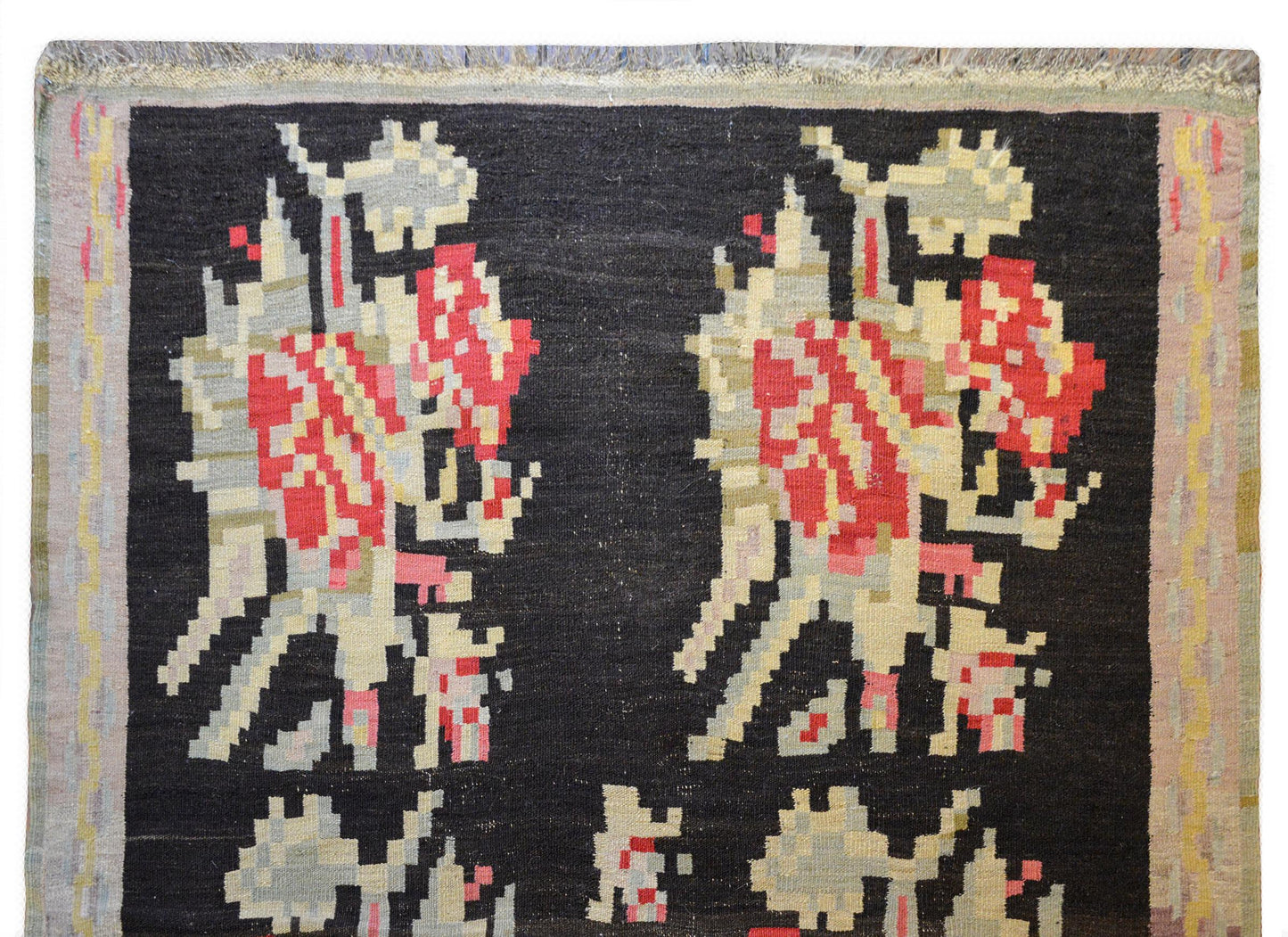 Early 20th Century Bessarabian Kilim For Sale