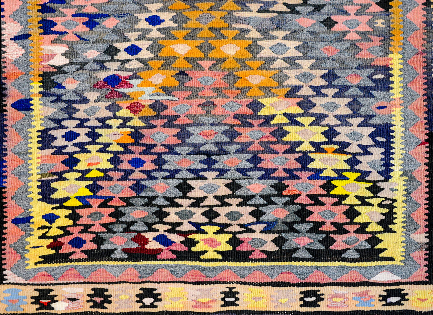 Early 20th Century Qazvin Kilim Rug For Sale