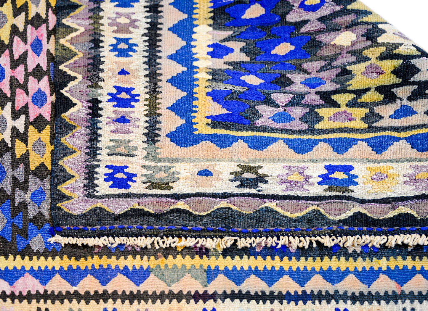 Early 20th Century Qazvin Kilim Rug For Sale