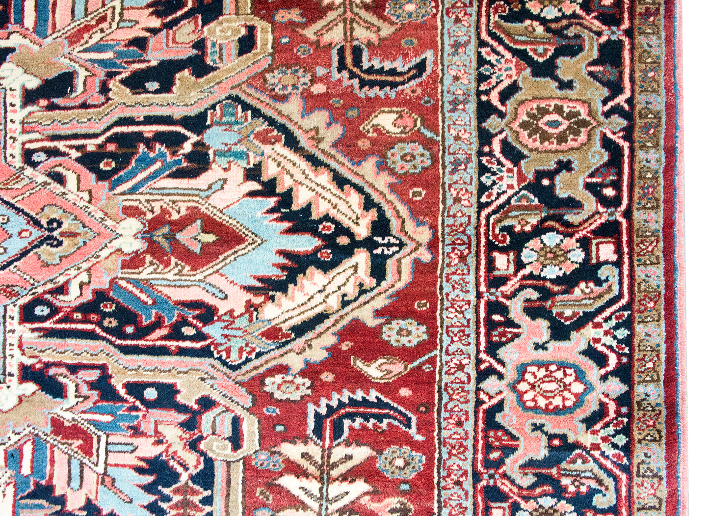Mid 20th Century Persian Heriz Rug For Sale