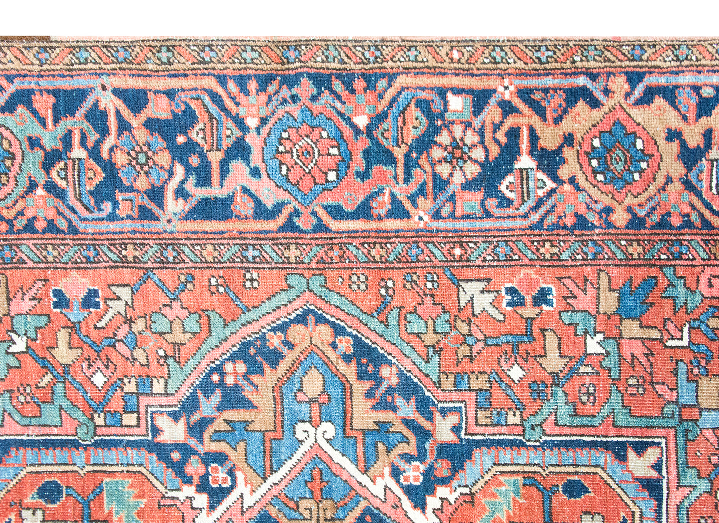 Early 20th Century Persian Heriz Rug For Sale