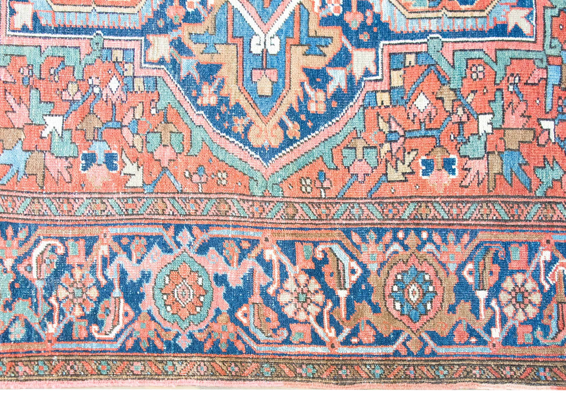 Early 20th Century Persian Heriz Rug For Sale