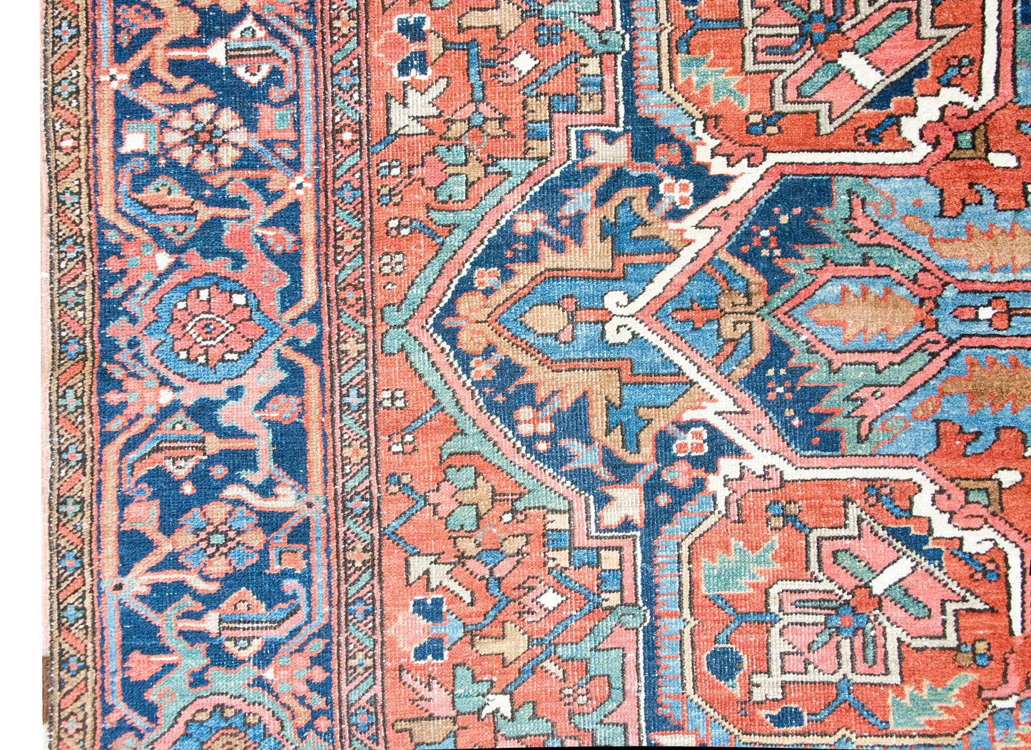 Early 20th Century Persian Heriz Rug For Sale