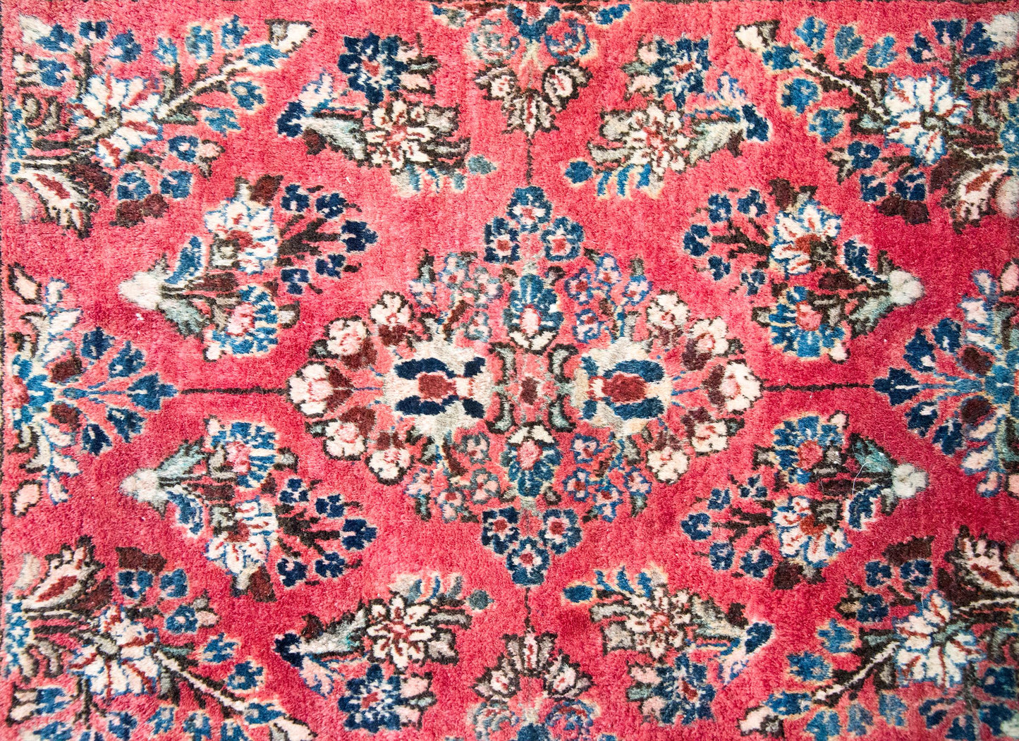 Early 20th Century Persian Sarouk Rug