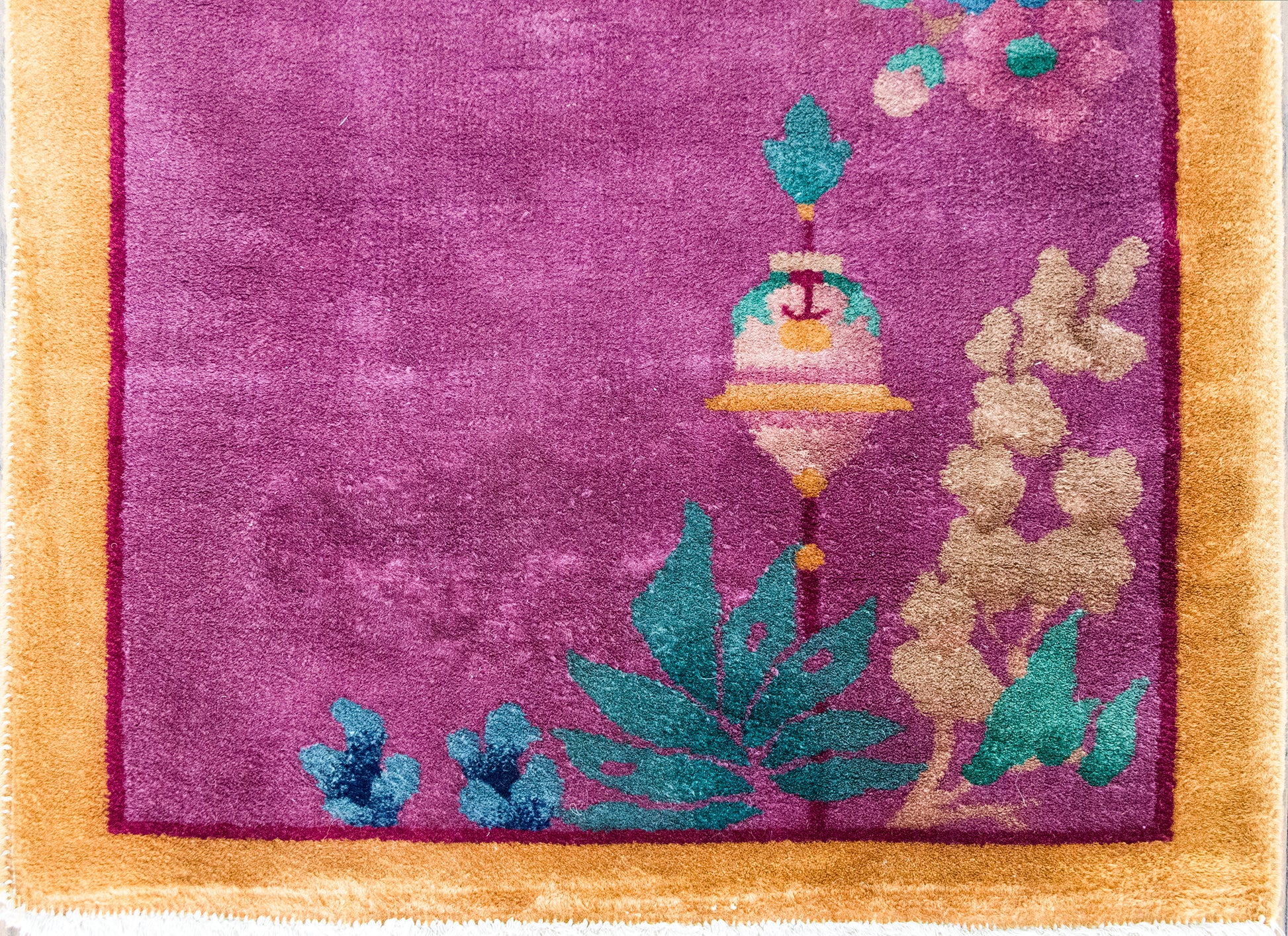 Early 20th Century Chinese Art Deco Rug For Sale