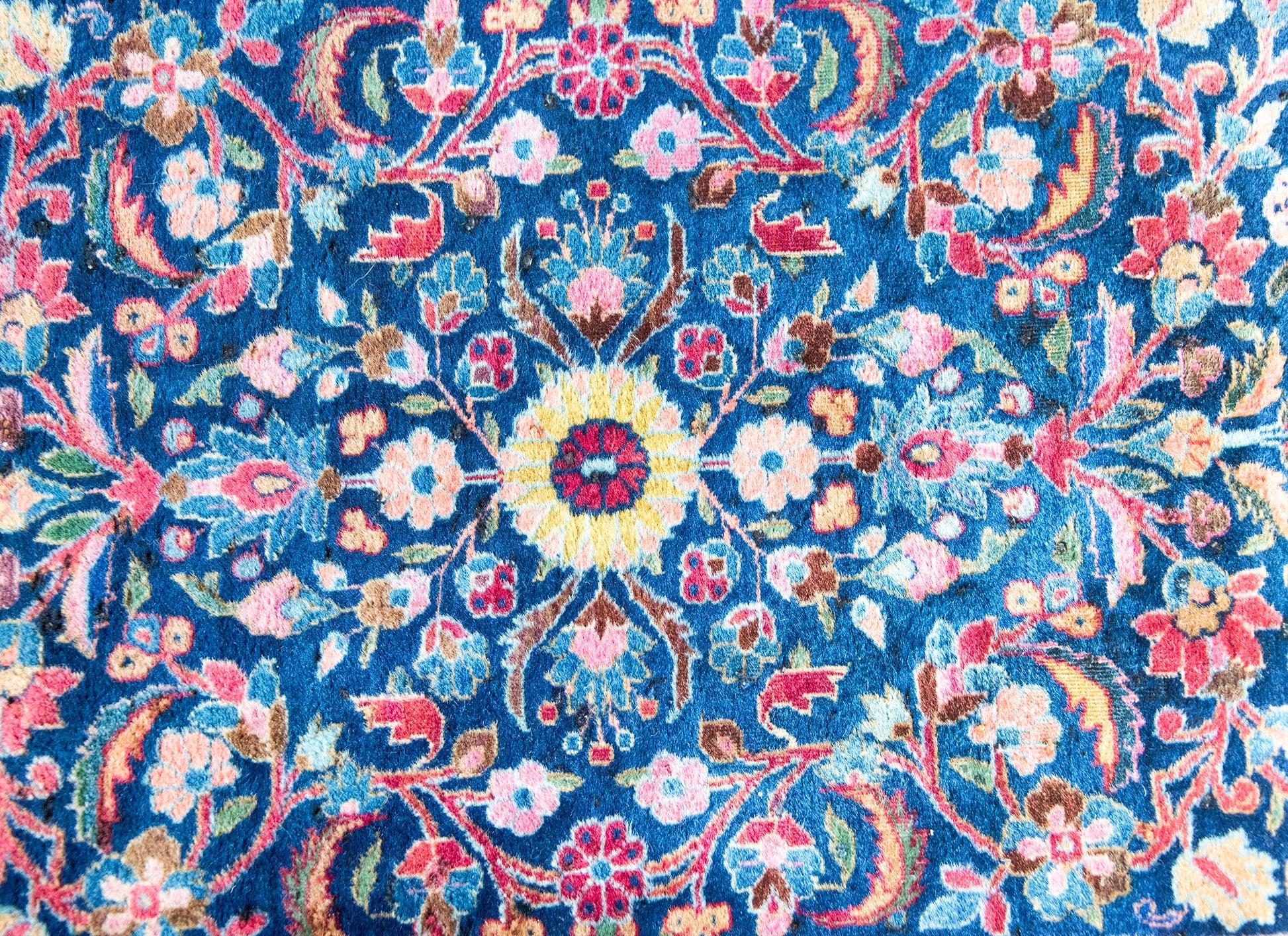 Early 20th Century Persian Kashan Rug For Sale