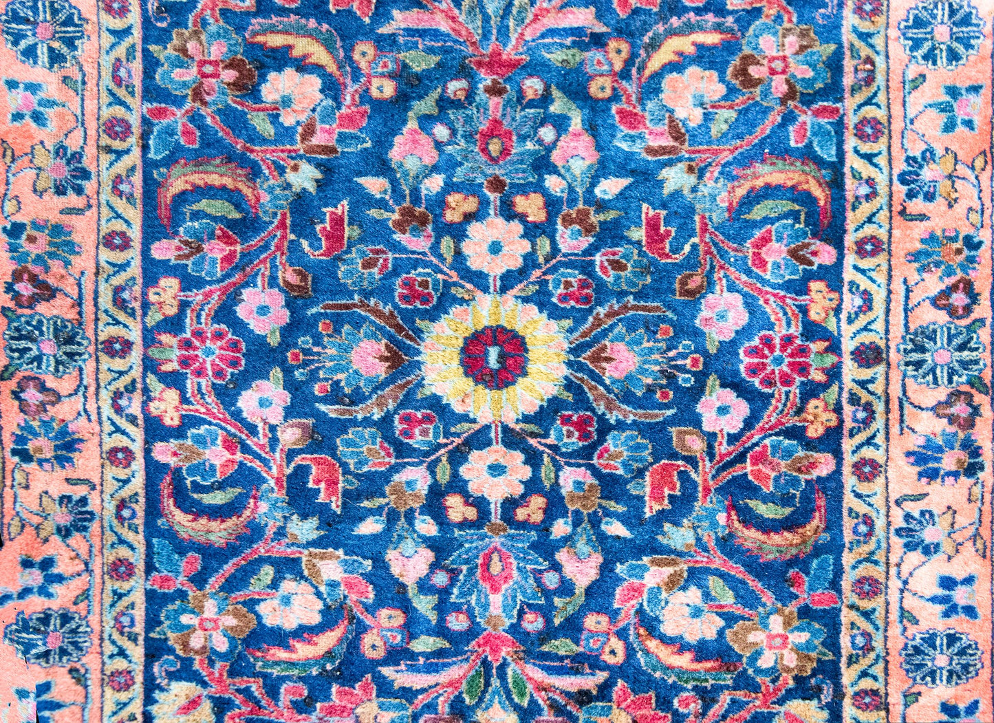 Early 20th Century Persian Kashan Rug For Sale