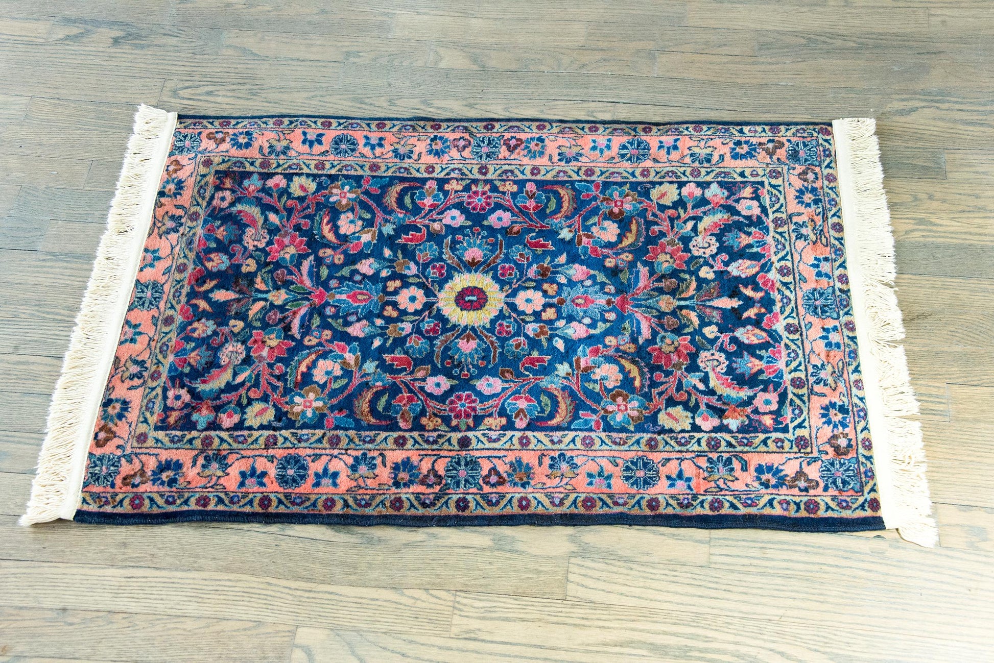 Early 20th Century Persian Kashan Rug For Sale