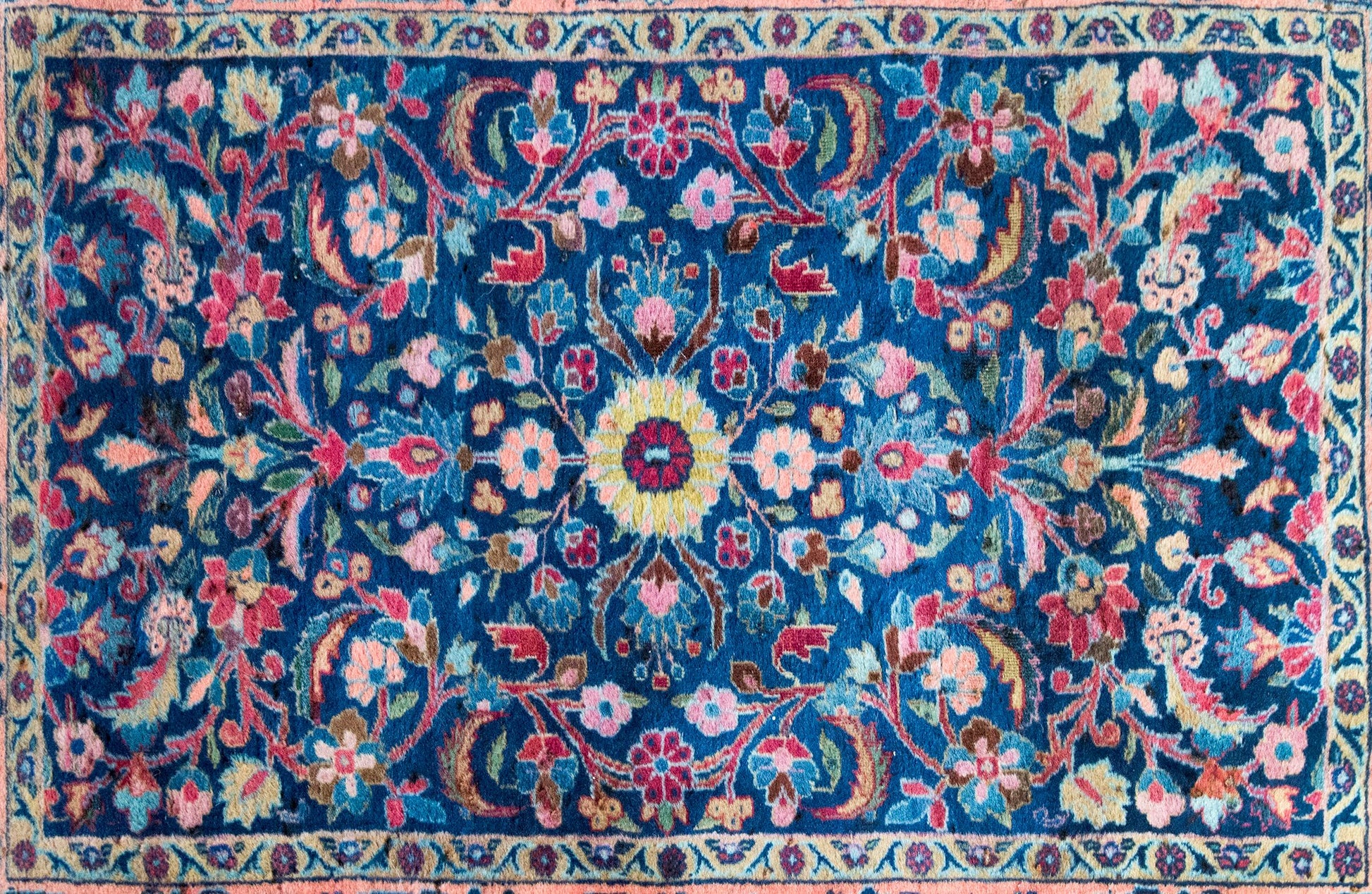 Early 20th Century Persian Kashan Rug For Sale