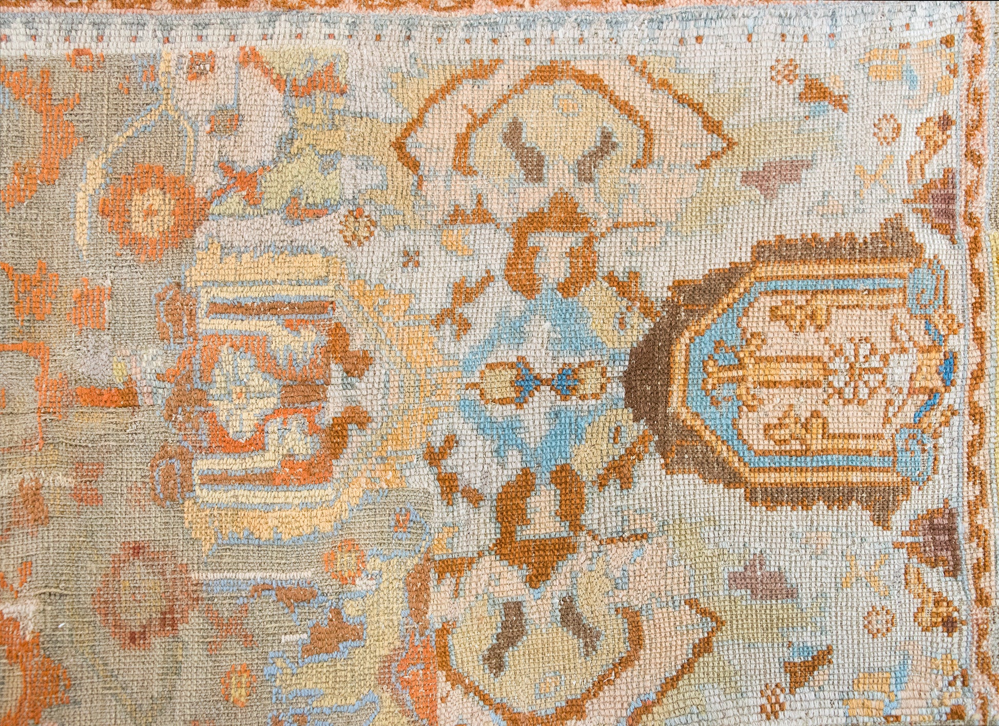 Early 20th Century Turkish Oushak Rug For Sale