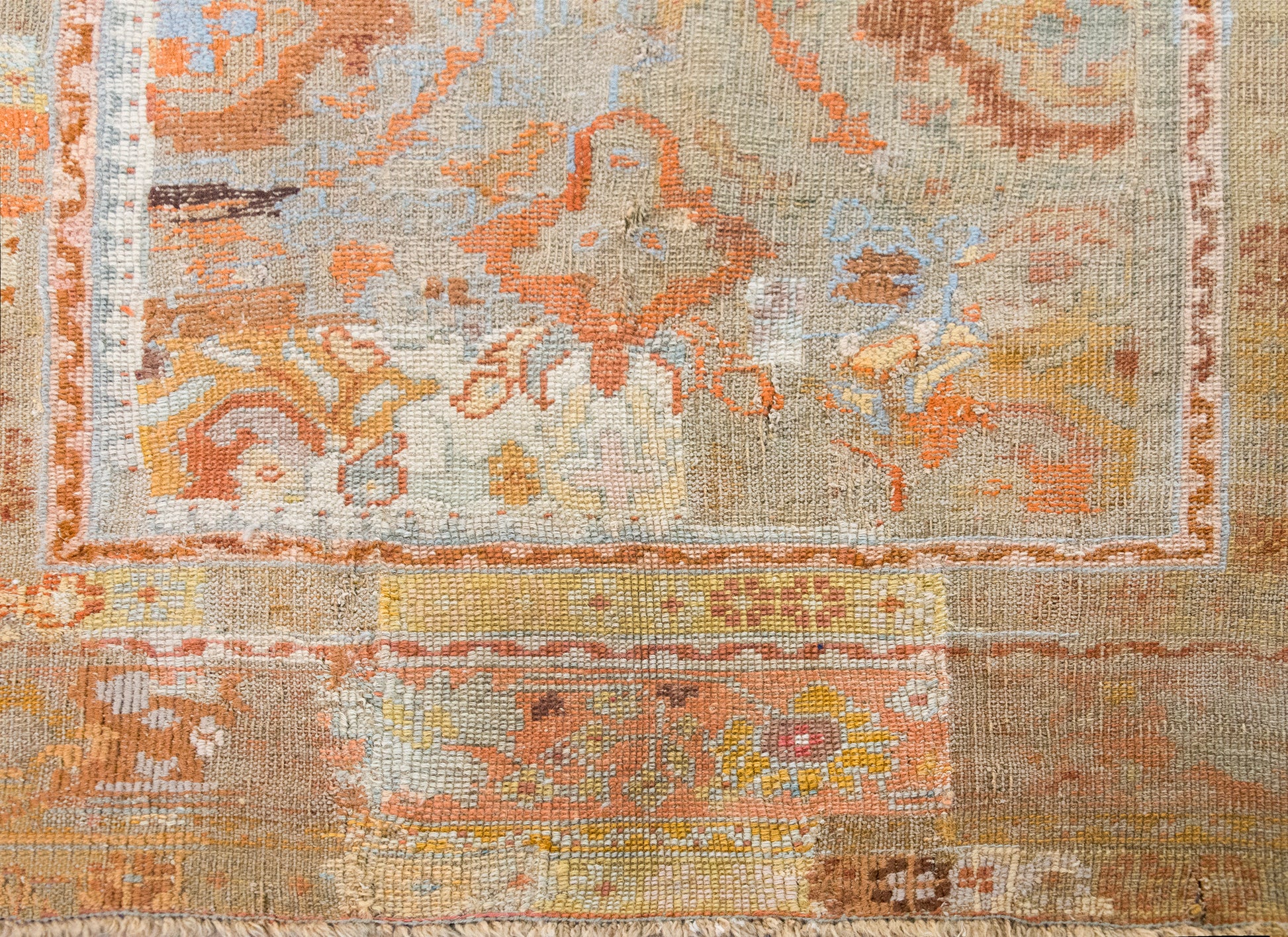 Early 20th Century Turkish Oushak Rug For Sale