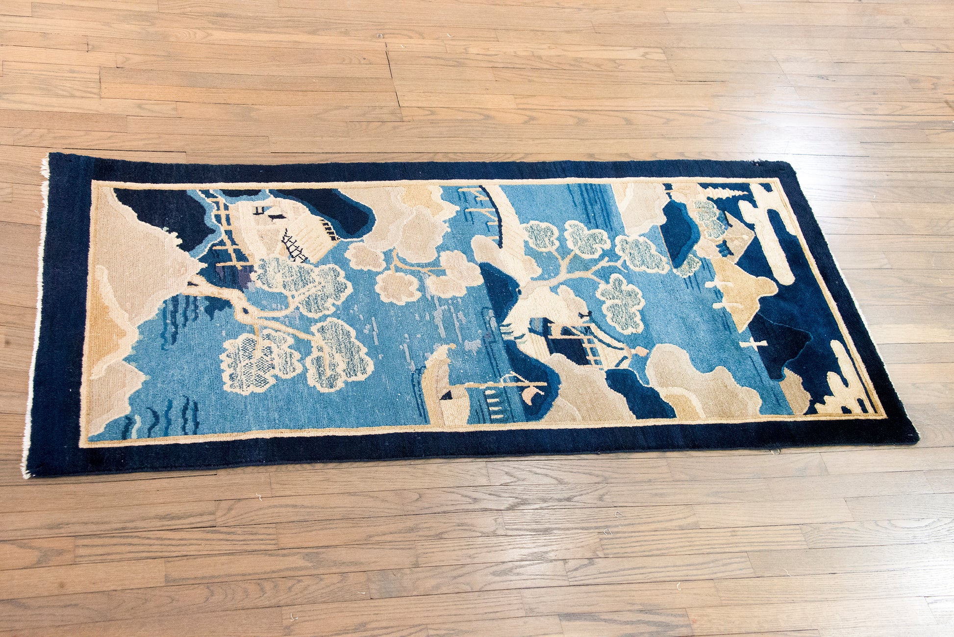 Early 20th Century Chinese Art Deco Chris Rug For Sale