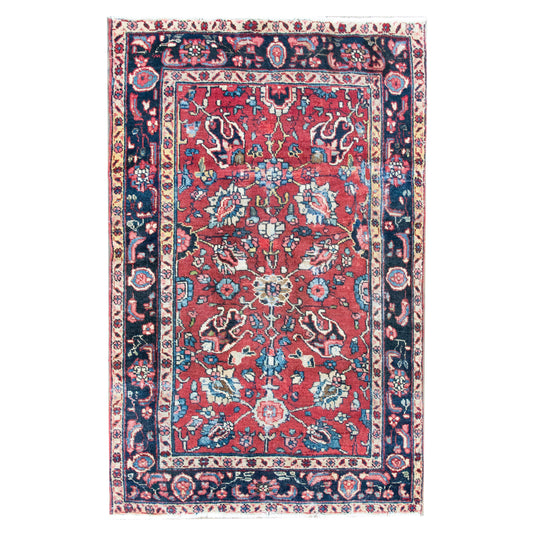 Early 20th Century Persian Heriz Rug For Sale