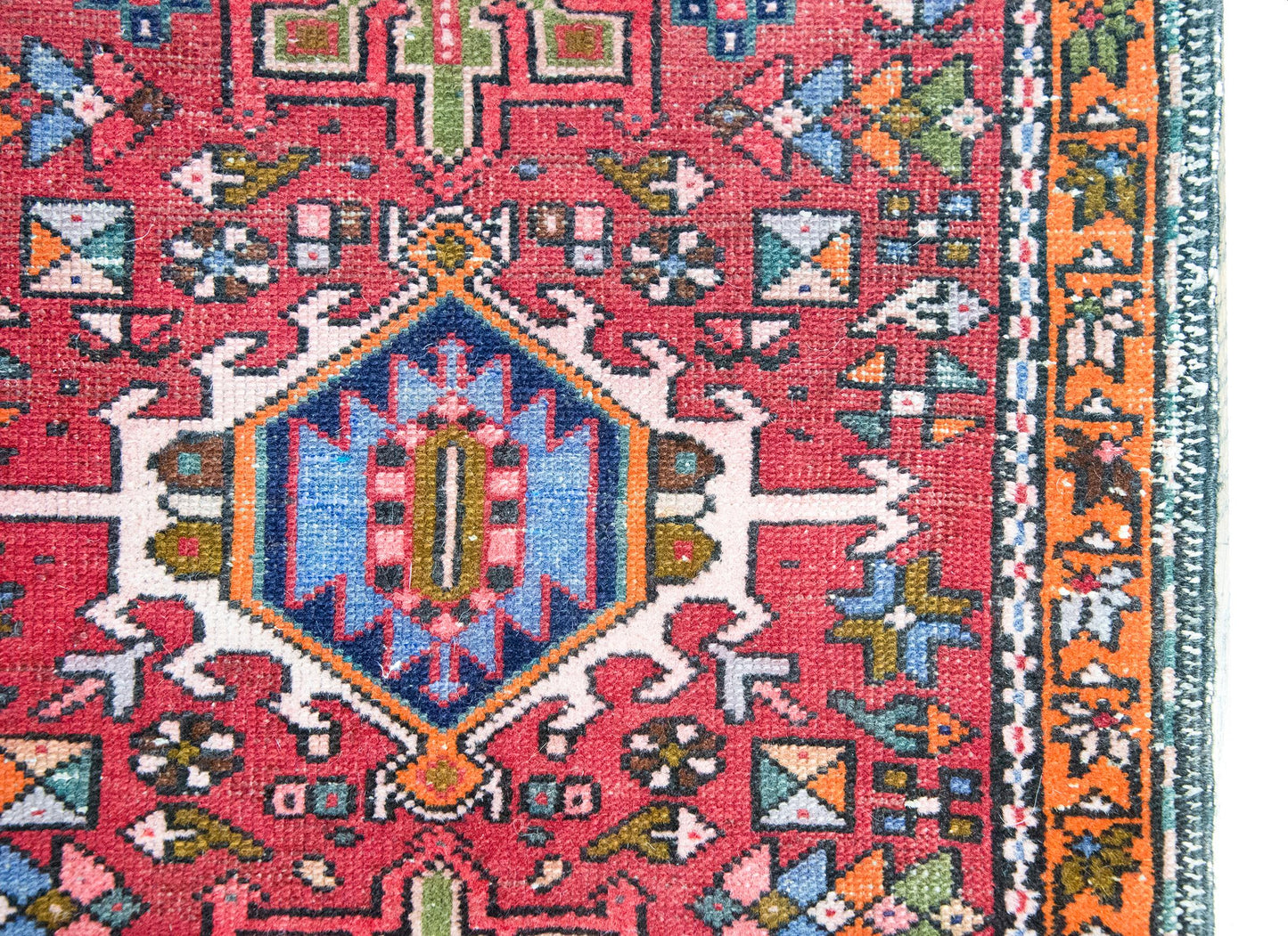 Early 20th Century Persian Heriz Rug For Sale