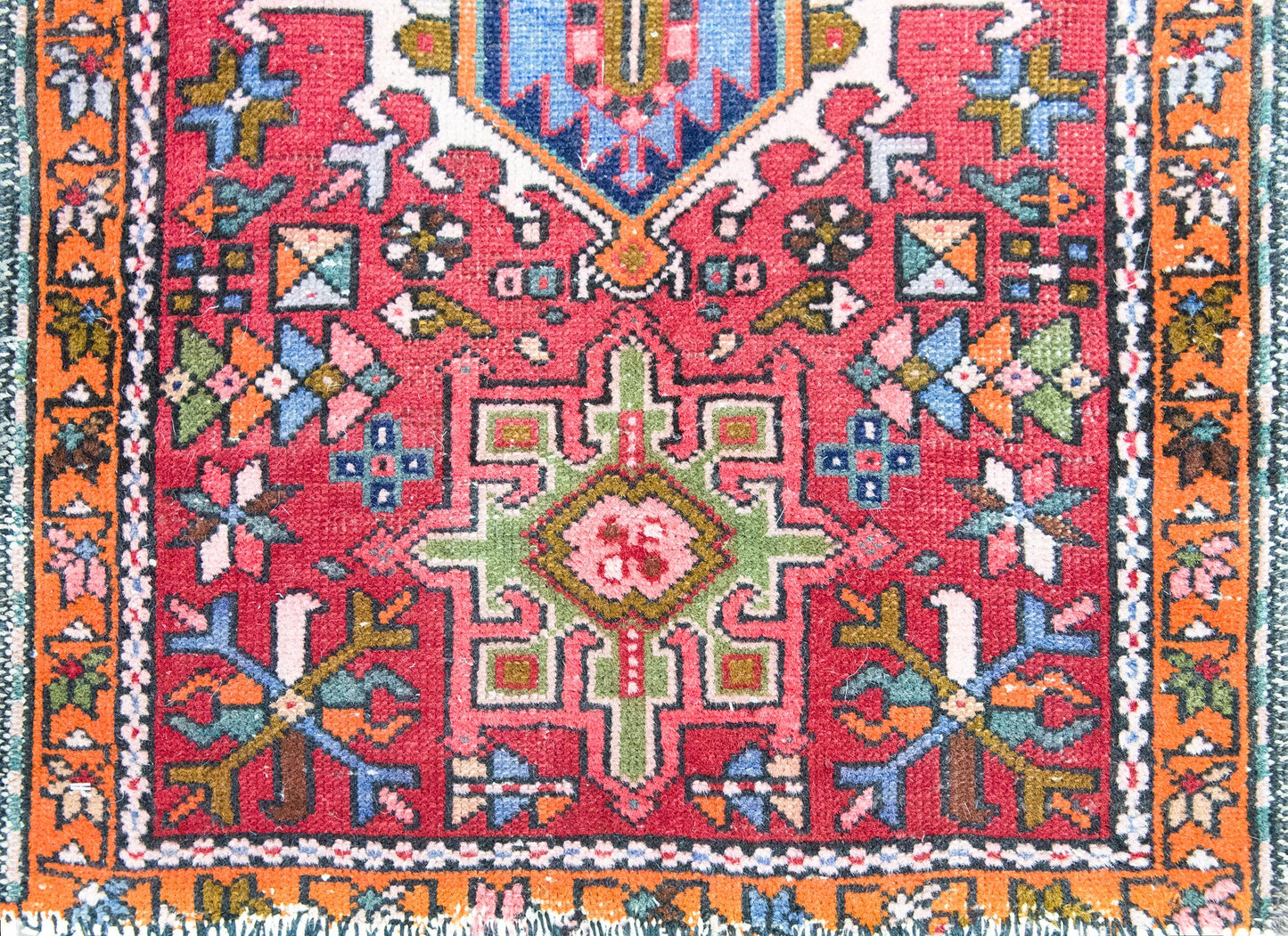 Early 20th Century Persian Heriz Rug For Sale