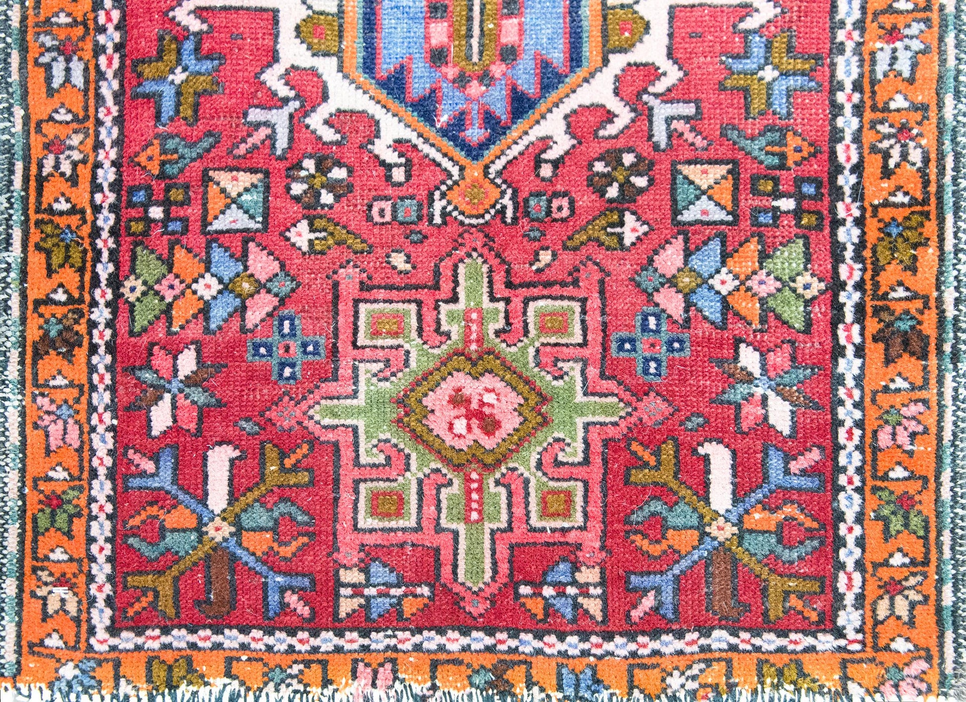 Early 20th Century Persian Heriz Rug For Sale