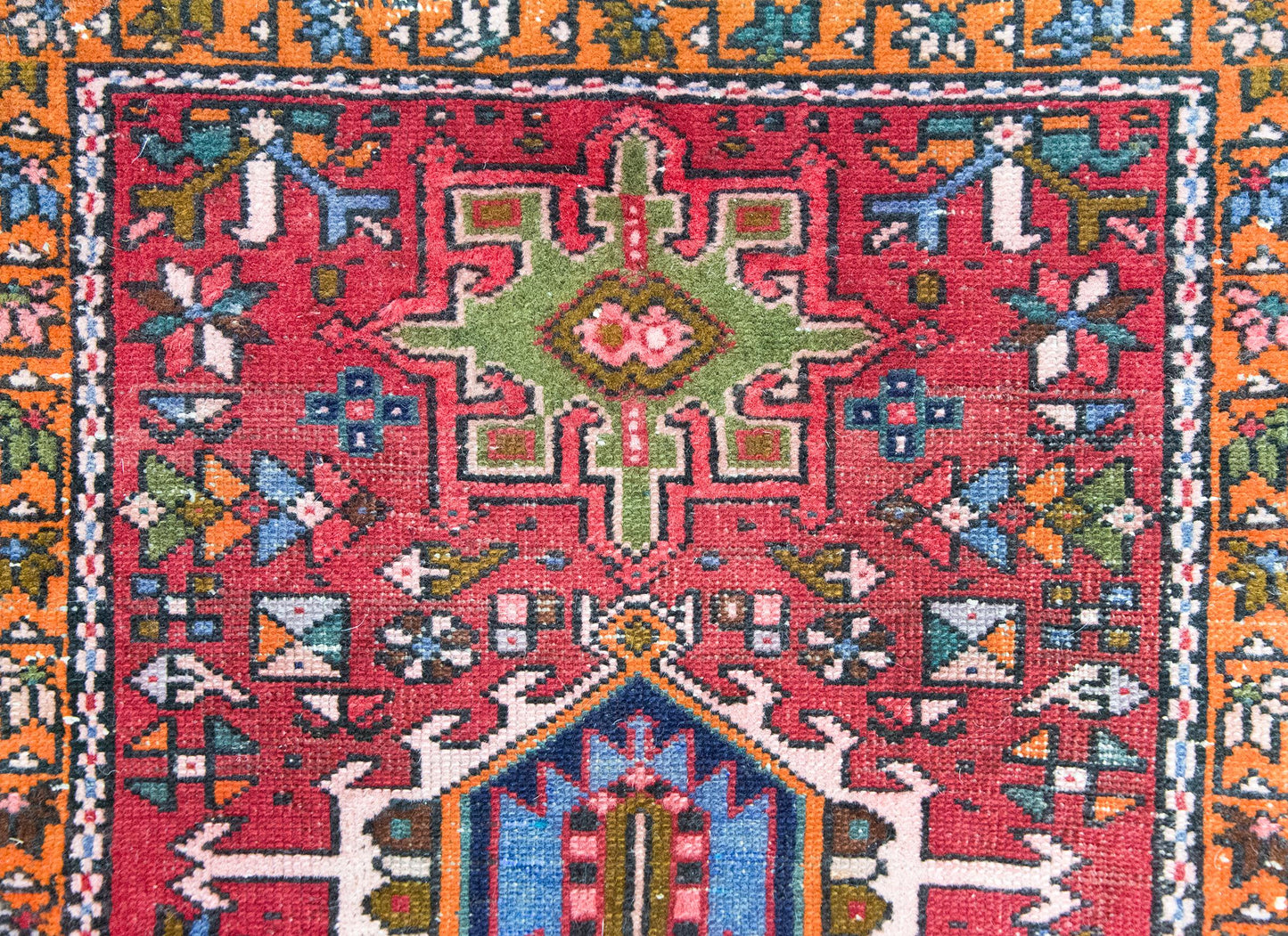 Early 20th Century Persian Heriz Rug For Sale