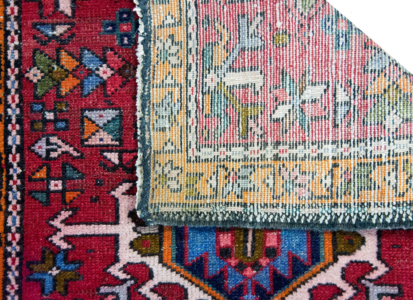 Early 20th Century Persian Heriz Rug For Sale