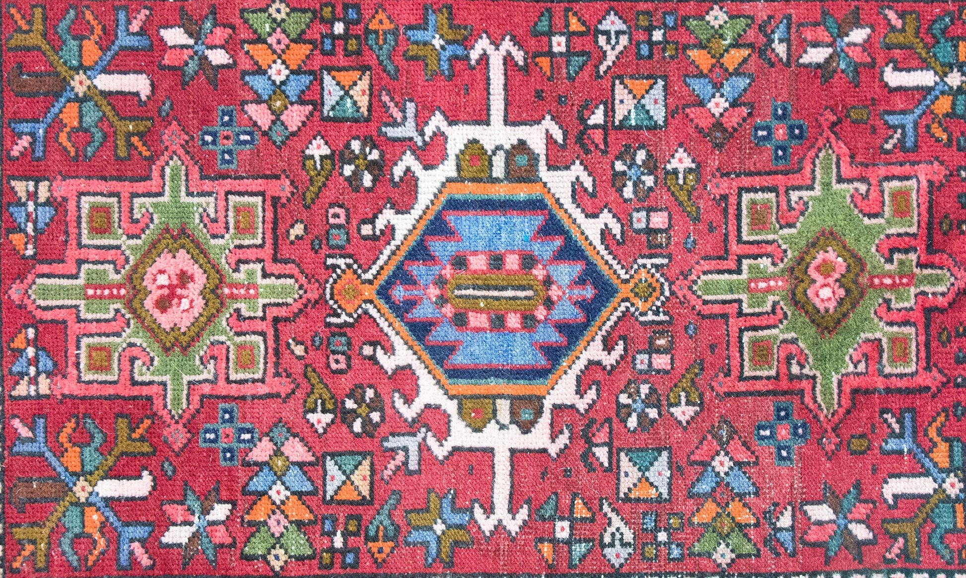 Early 20th Century Persian Heriz Rug For Sale