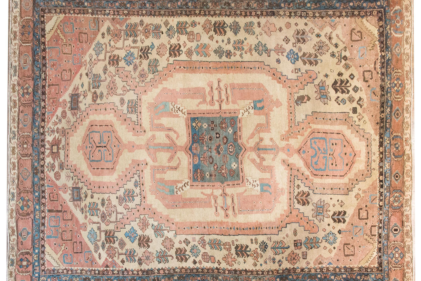 Late 19th Century Persian Bakhshaish Serapi Rug