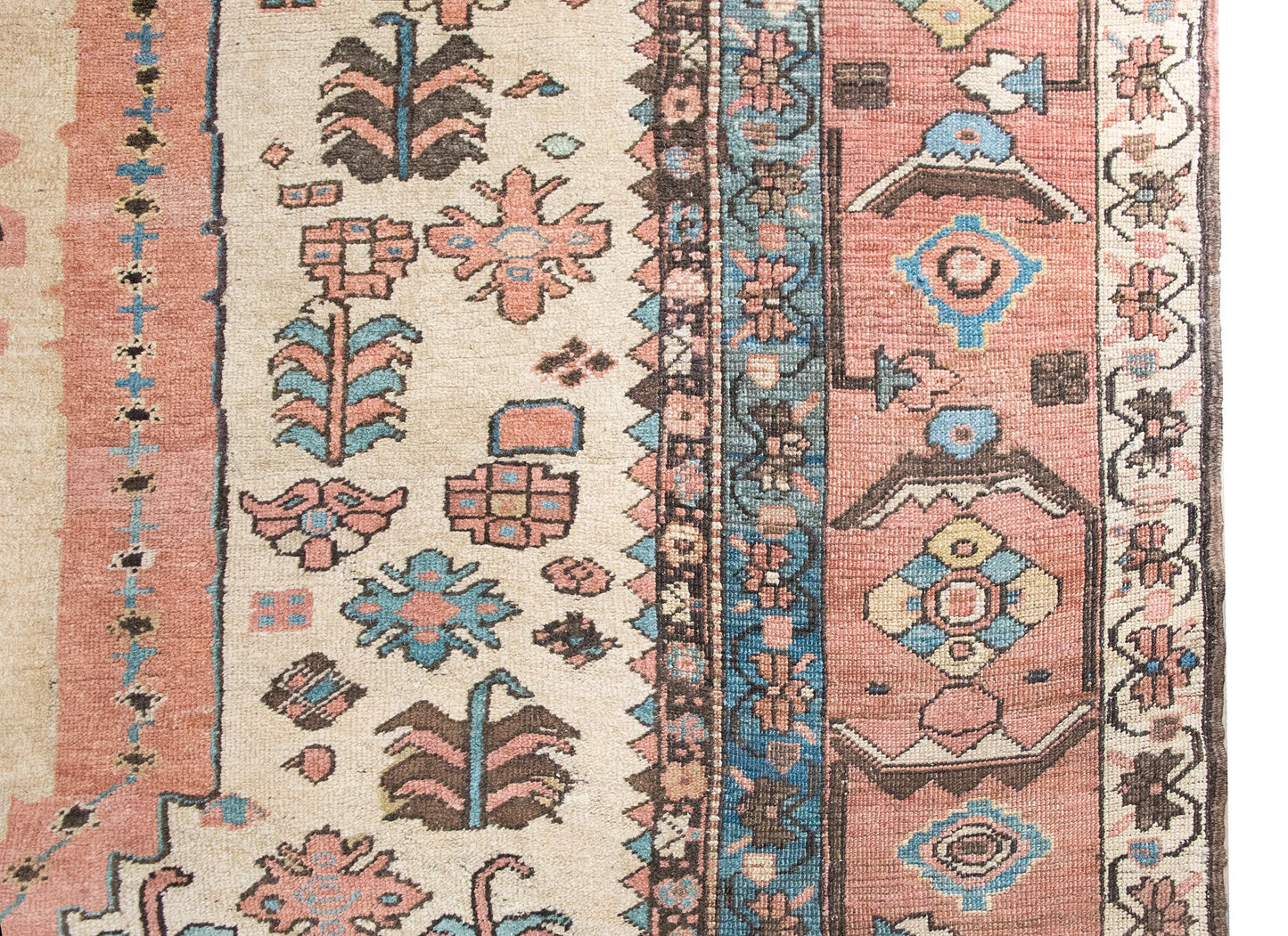 Late 19th Century Persian Bakhshaish Serapi Rug