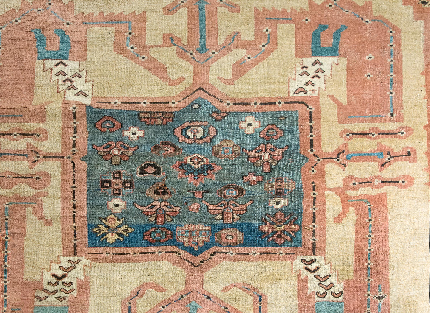 Late 19th Century Persian Bakhshaish Serapi Rug