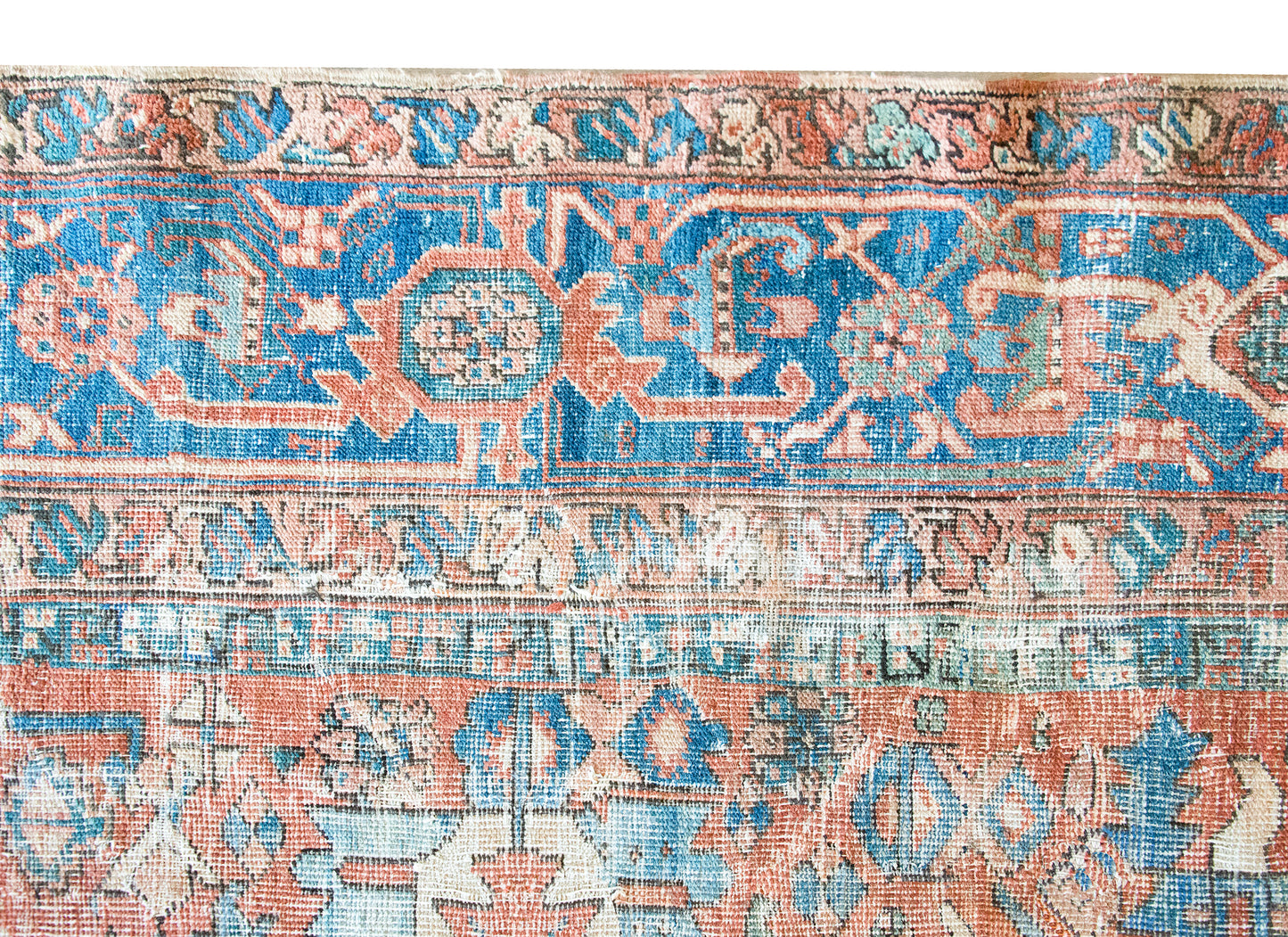 Early 20th Century Persian Heriz Rug For Sale