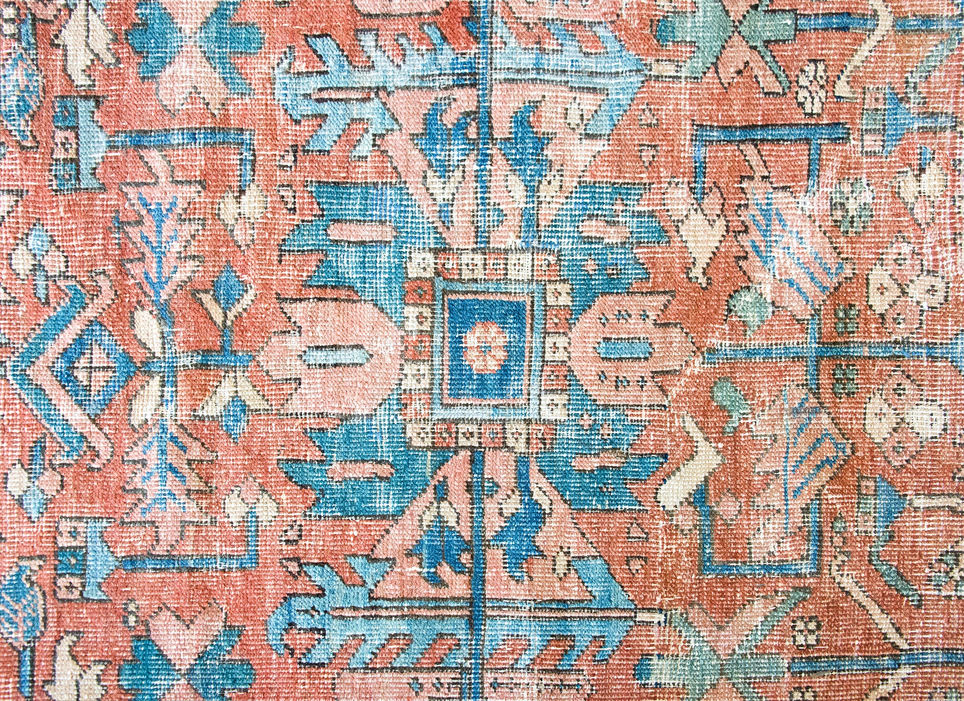 Early 20th Century Persian Heriz Rug For Sale