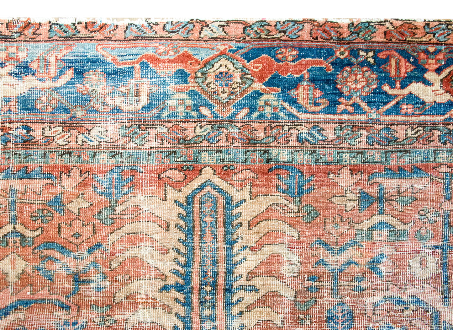Early 20th Century Persian Heriz Rug For Sale